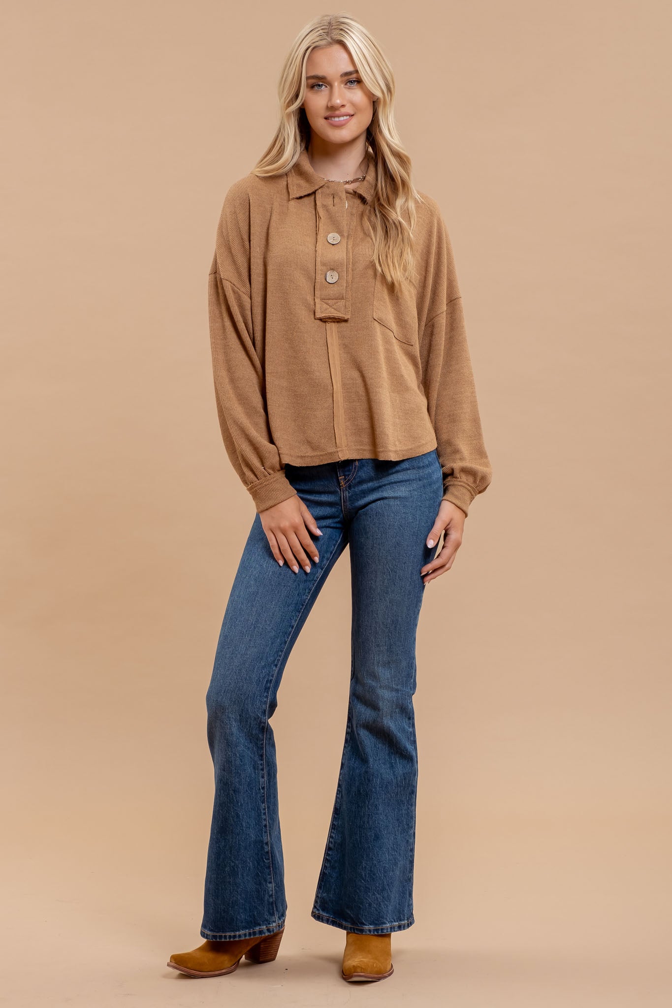 PLUS COLLARED RAW EDGE KNIT TOP