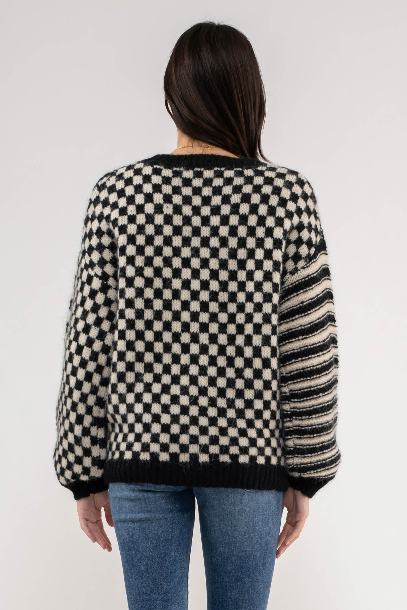 CHECKERED CREW KNIT SWEATER