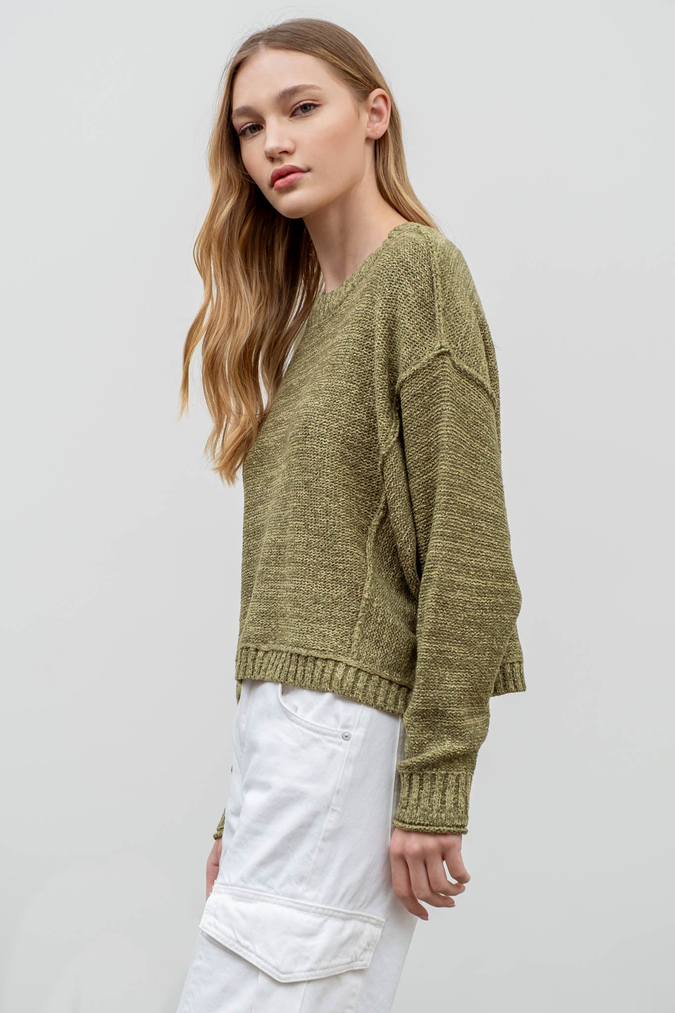 EXPOSED SEAM DROP SHOULDER PULLOVER SWEATER