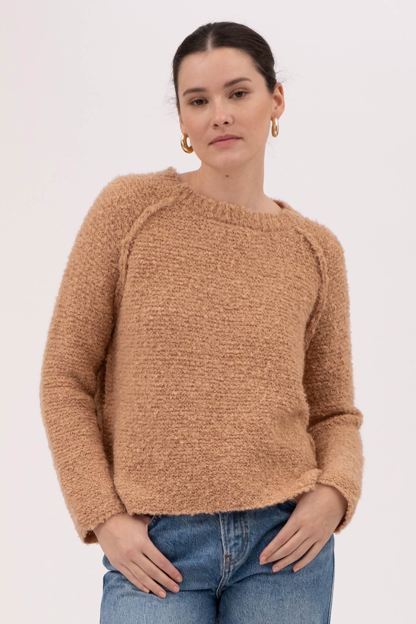 EXPOSED SEAM CHUNKY KNIT PULLOVER SWEATER