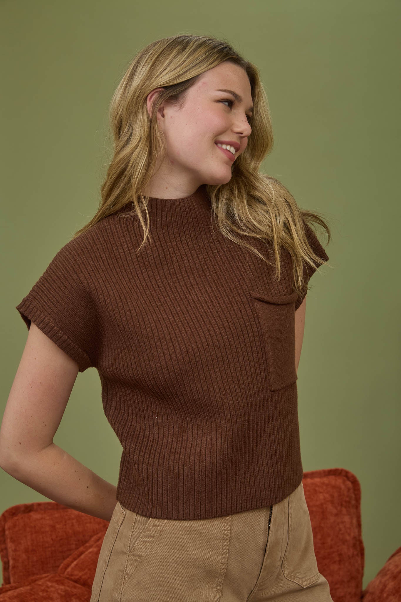 MOCK NECK POCKET DETAIL SHORT SLEEVE KNIT SWEATER