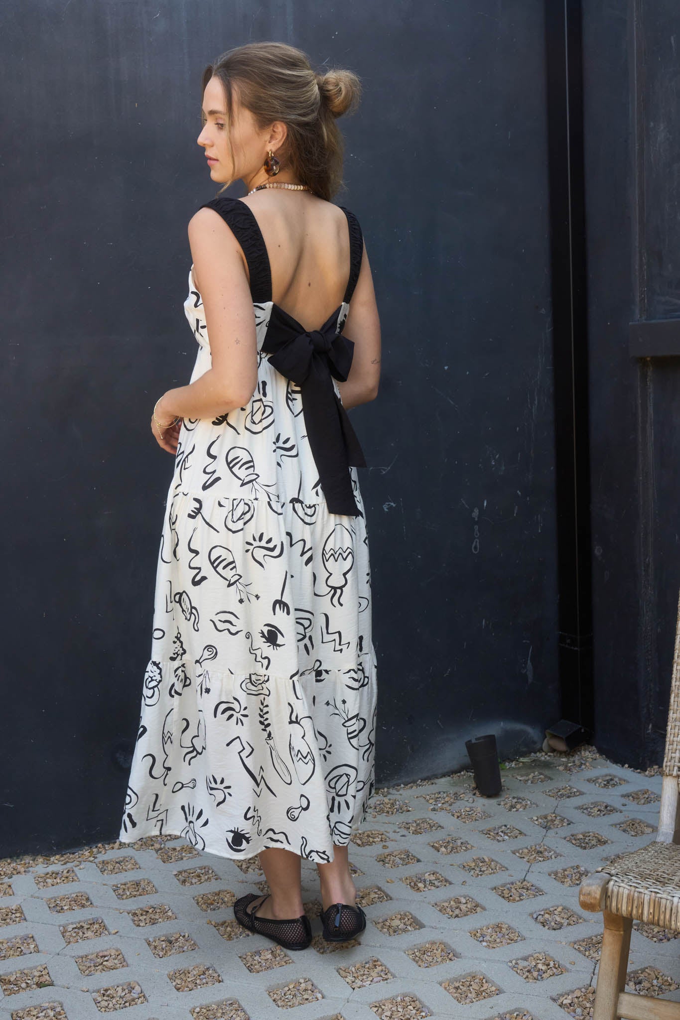 DOODLE PRINT BACK TIE SLEEVELESS MAXI DRESS