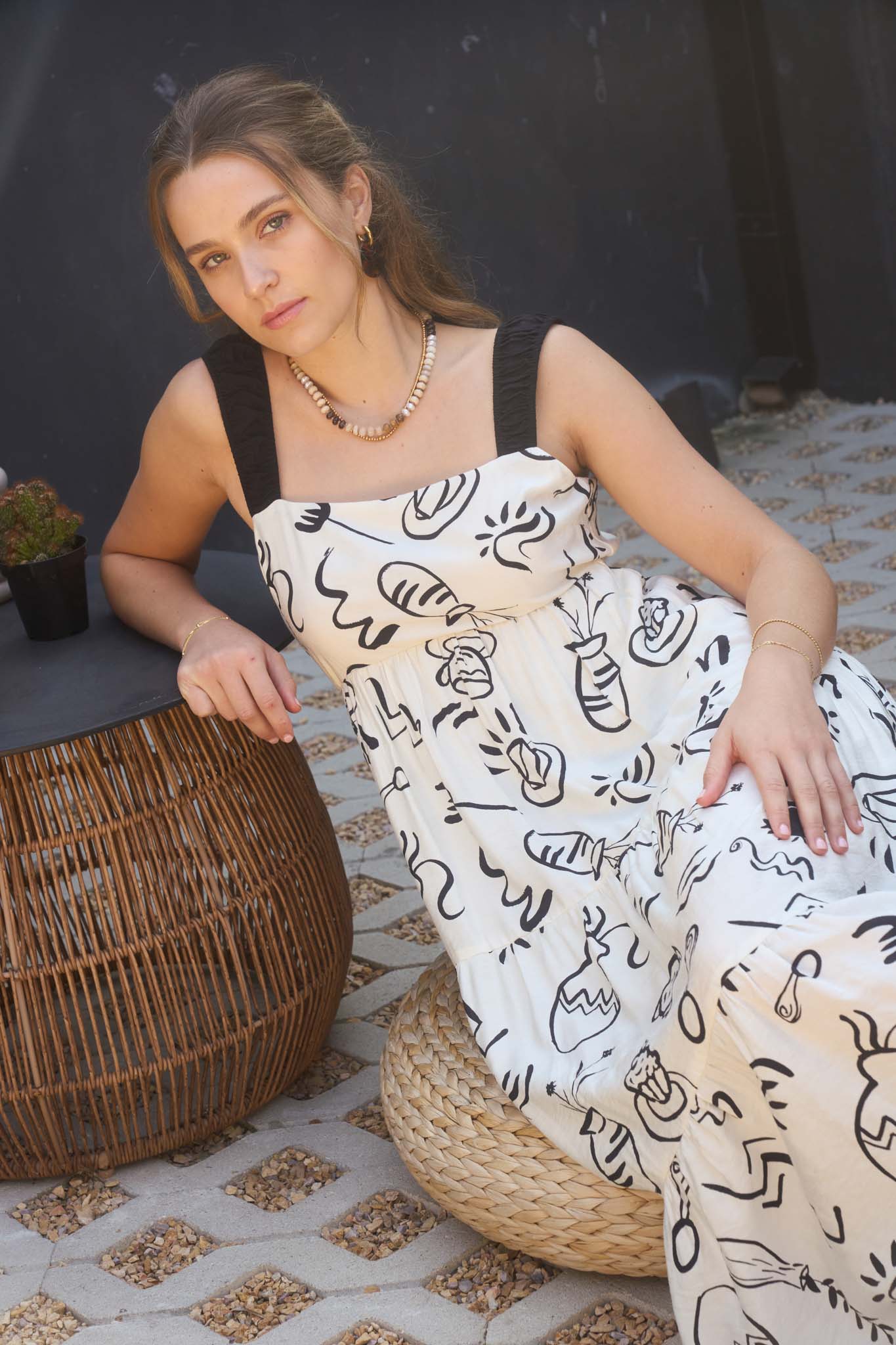 DOODLE PRINT BACK TIE SLEEVELESS MAXI DRESS