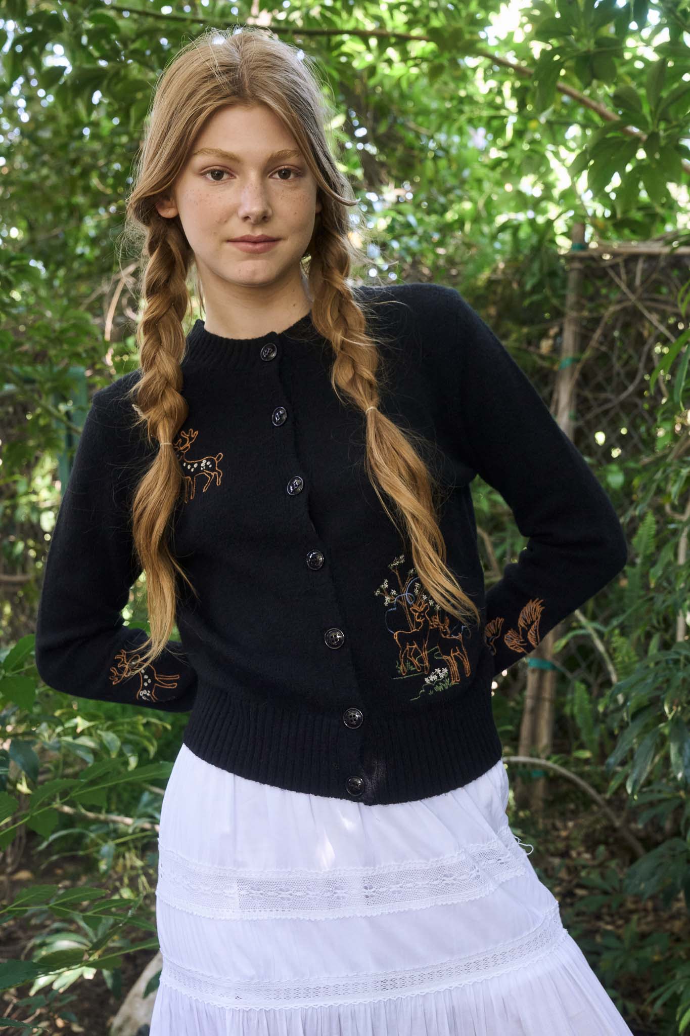 ANIMAL EMBROIDERY DETAIL BUTTON DOWN KNIT CARDIGAN
