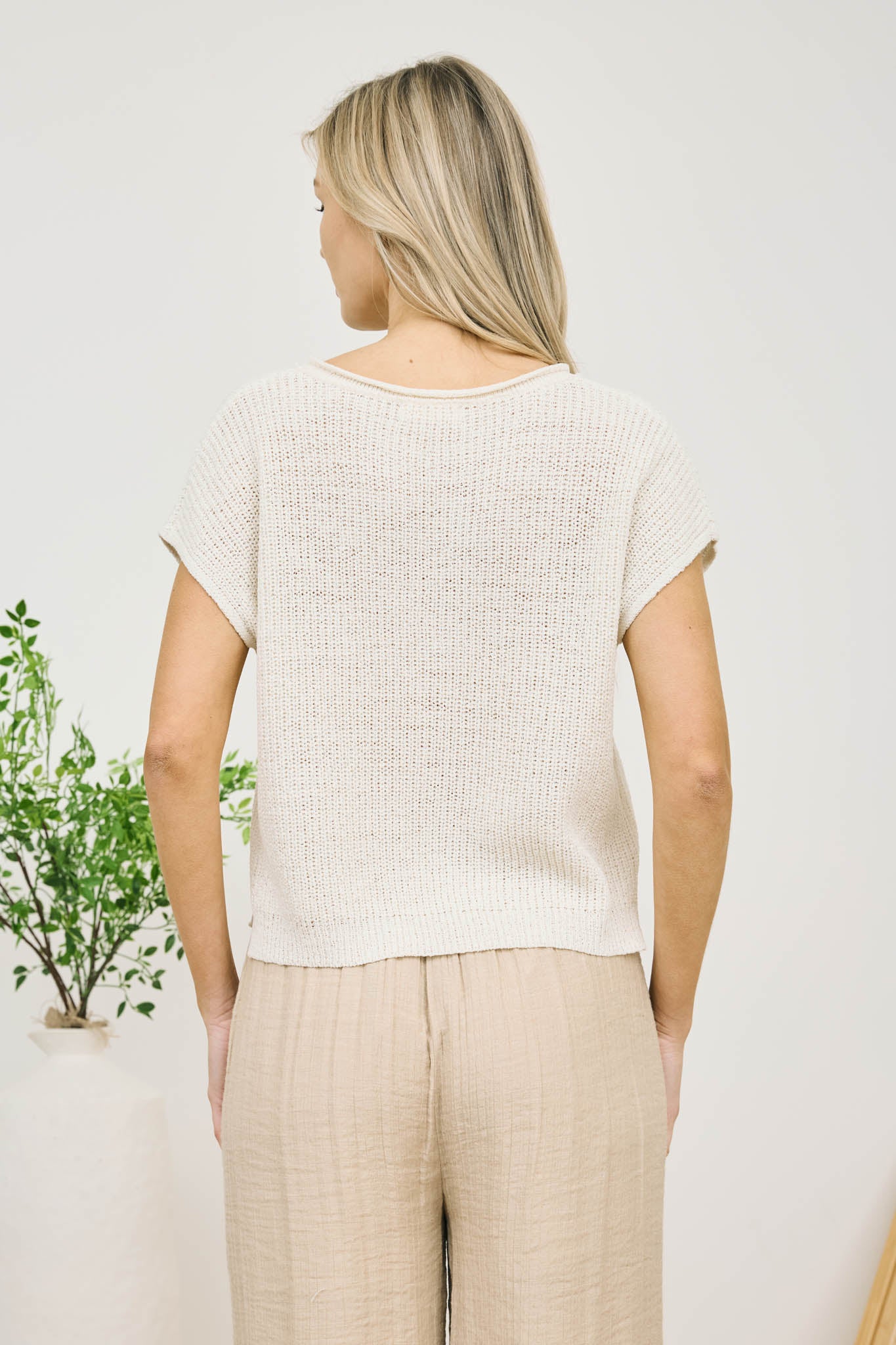 SPLIT NECK SHORT SLEEVE KNIT PULLOVER