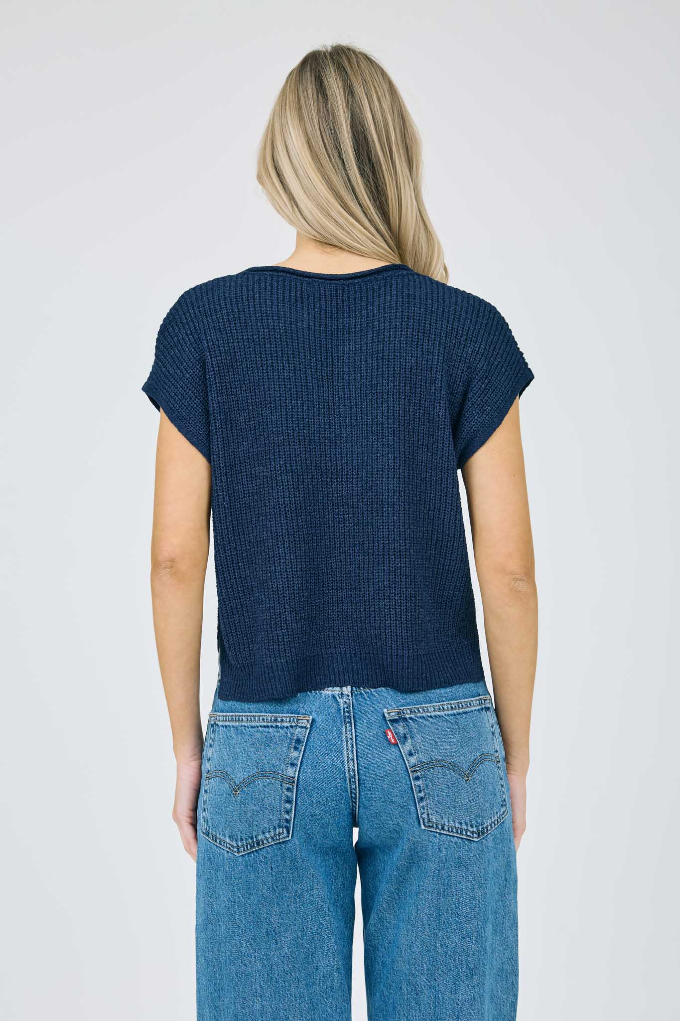 SPLIT NECK SHORT SLEEVE KNIT PULLOVER