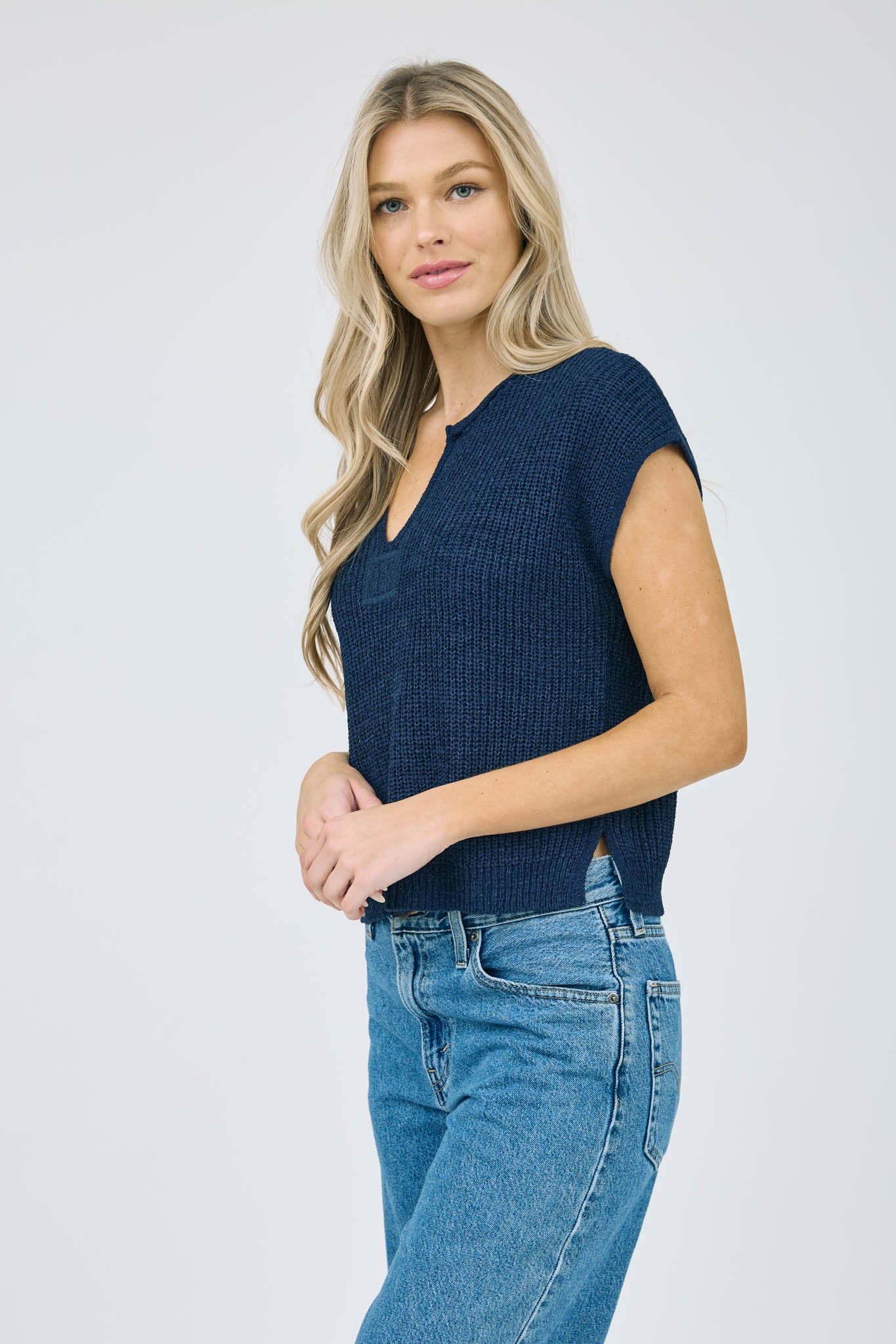 SPLIT NECK SHORT SLEEVE KNIT PULLOVER