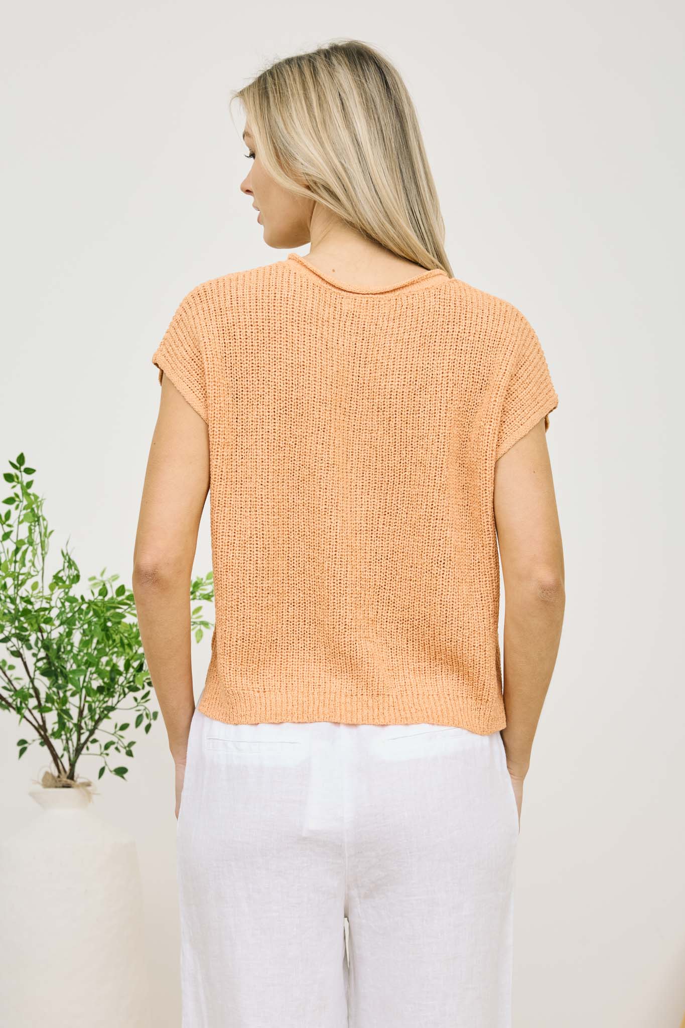 SPLIT NECK SHORT SLEEVE KNIT PULLOVER