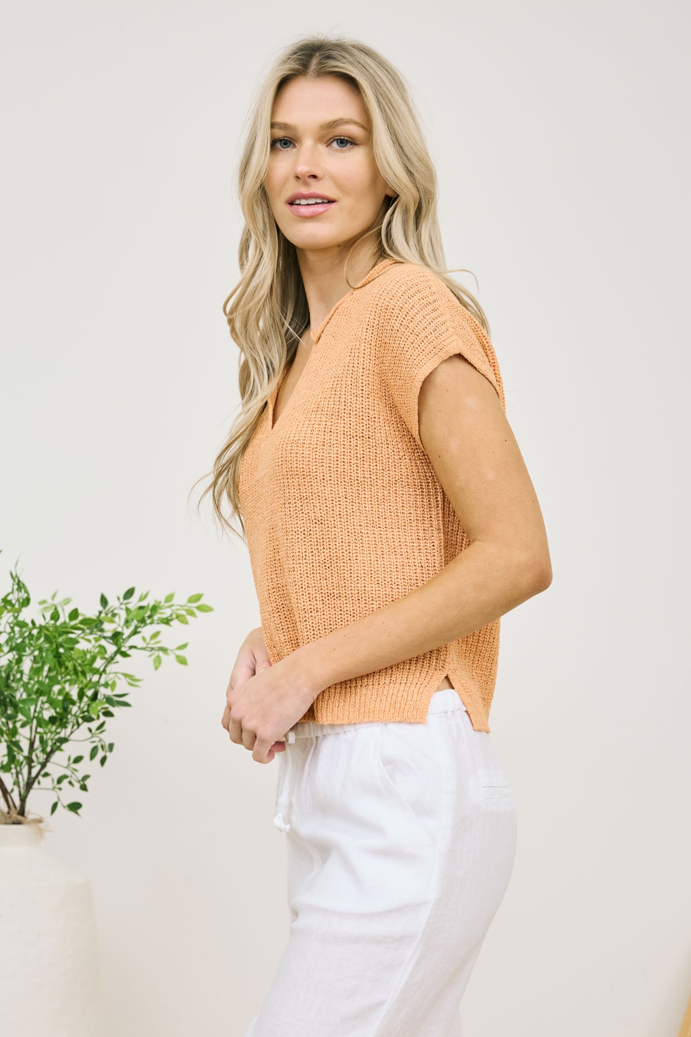 SPLIT NECK SHORT SLEEVE KNIT PULLOVER