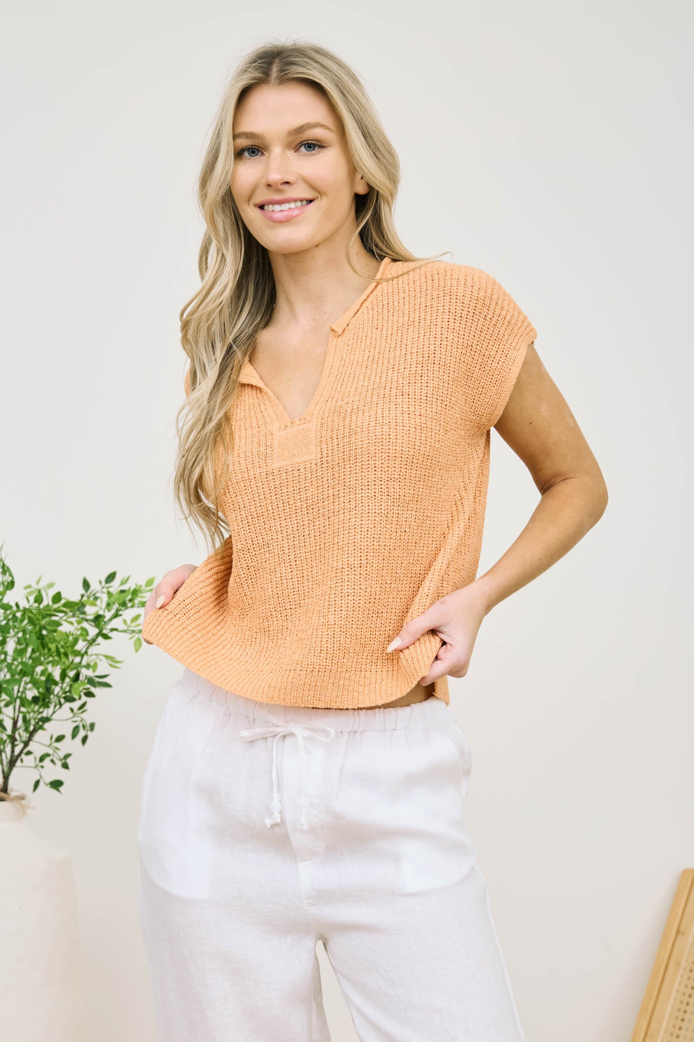 SPLIT NECK SHORT SLEEVE KNIT PULLOVER