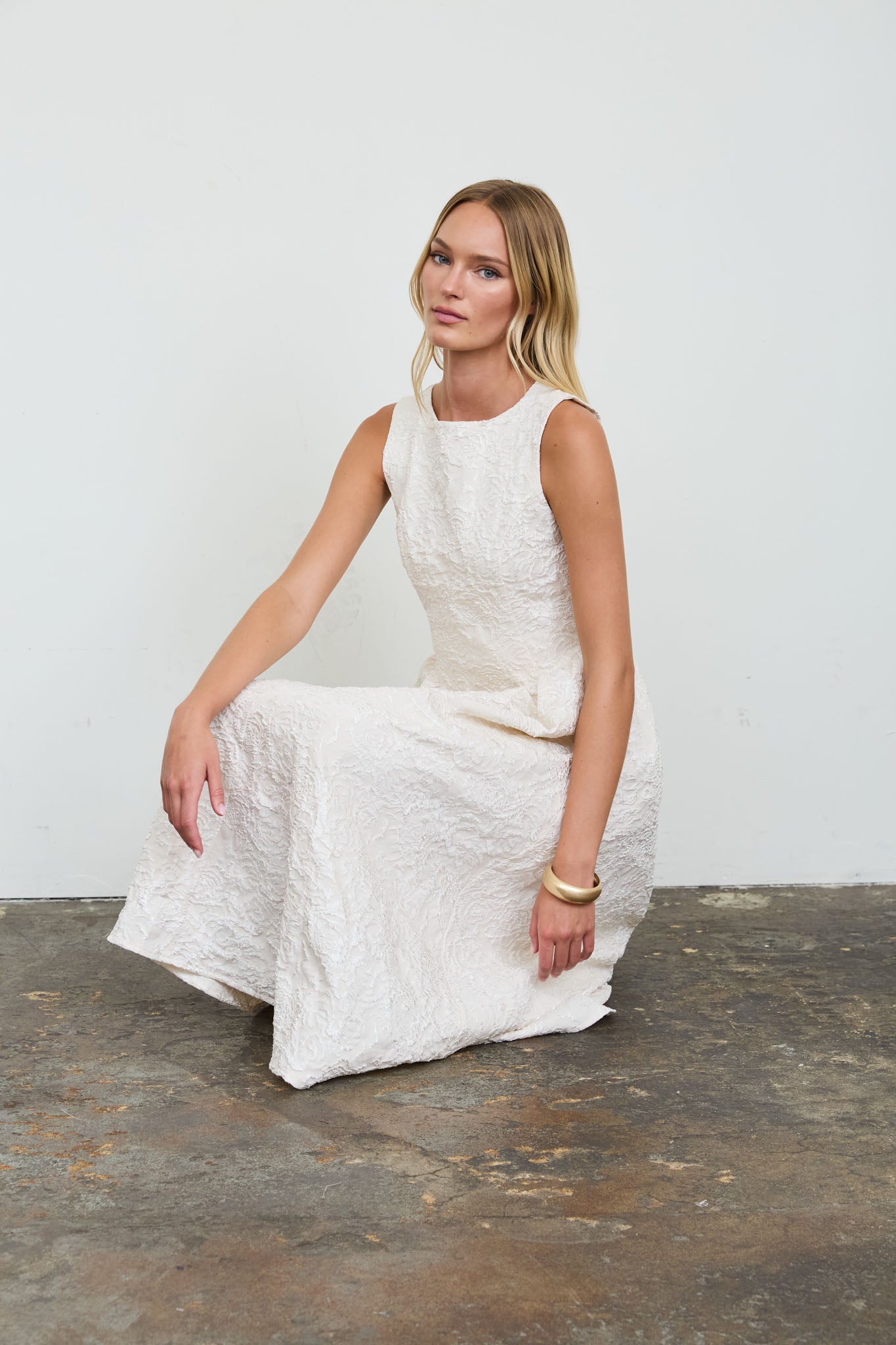 TEXTURED FLORAL JACQUARD BOAT NECK MIDI DRESS