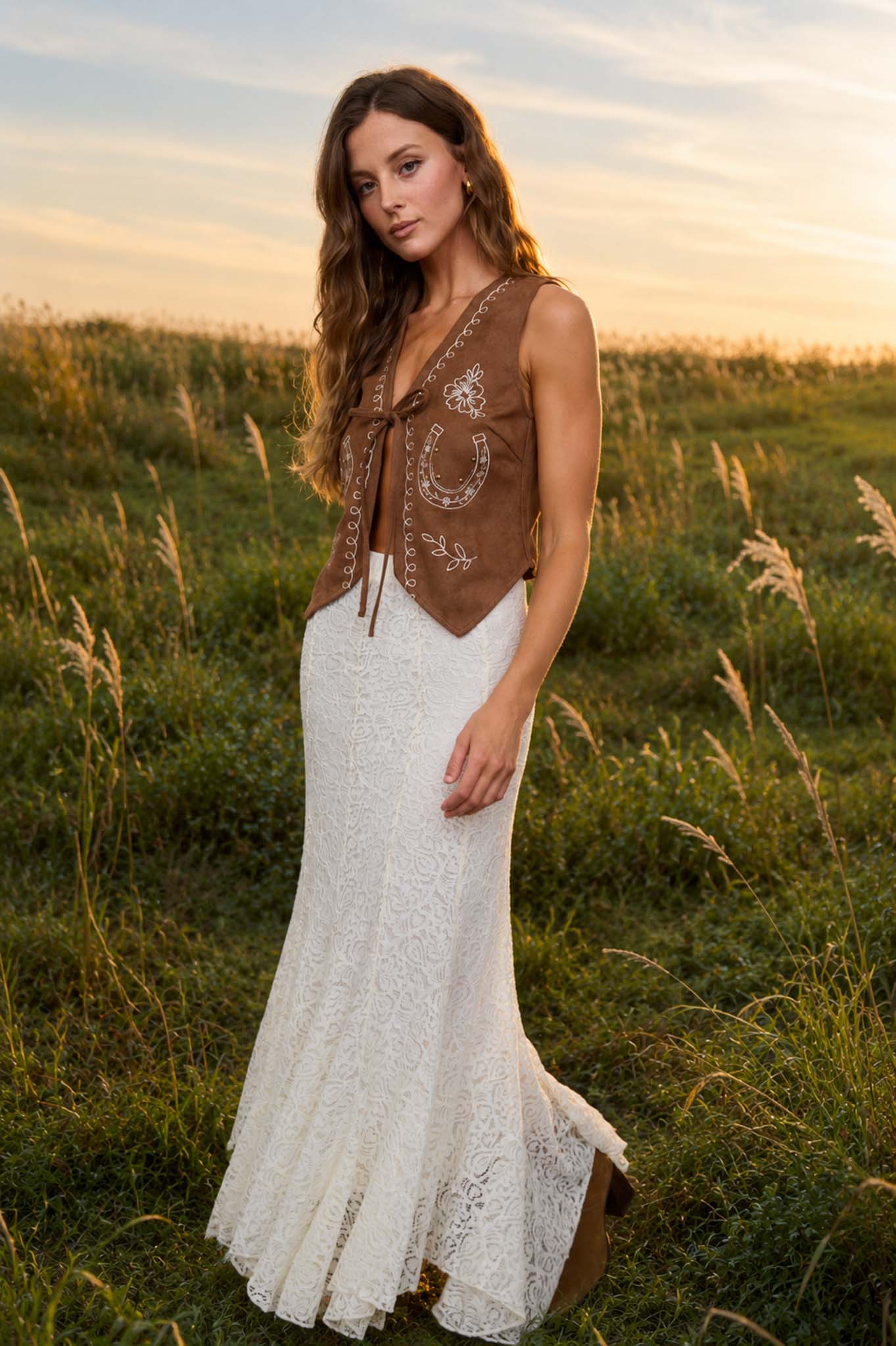 HORSE SHOE EMBROIDERY FRONT TIE SUEDE VEST (PRE-ORDER)
