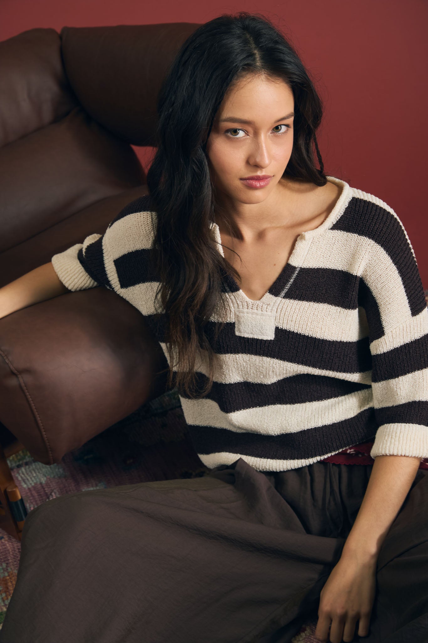 WIDE STRIPE RAW SPLIT NECK SHORT SLEEVE SWEATER (PRE-ORDER)