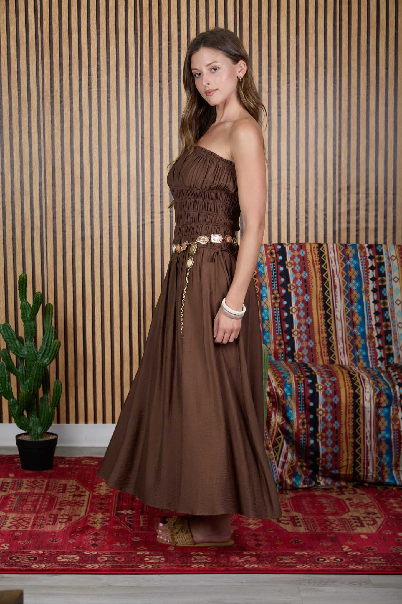 SATIN STRAPLESS SHIRRED SIDE TIE DETAIL MIDI DRESS