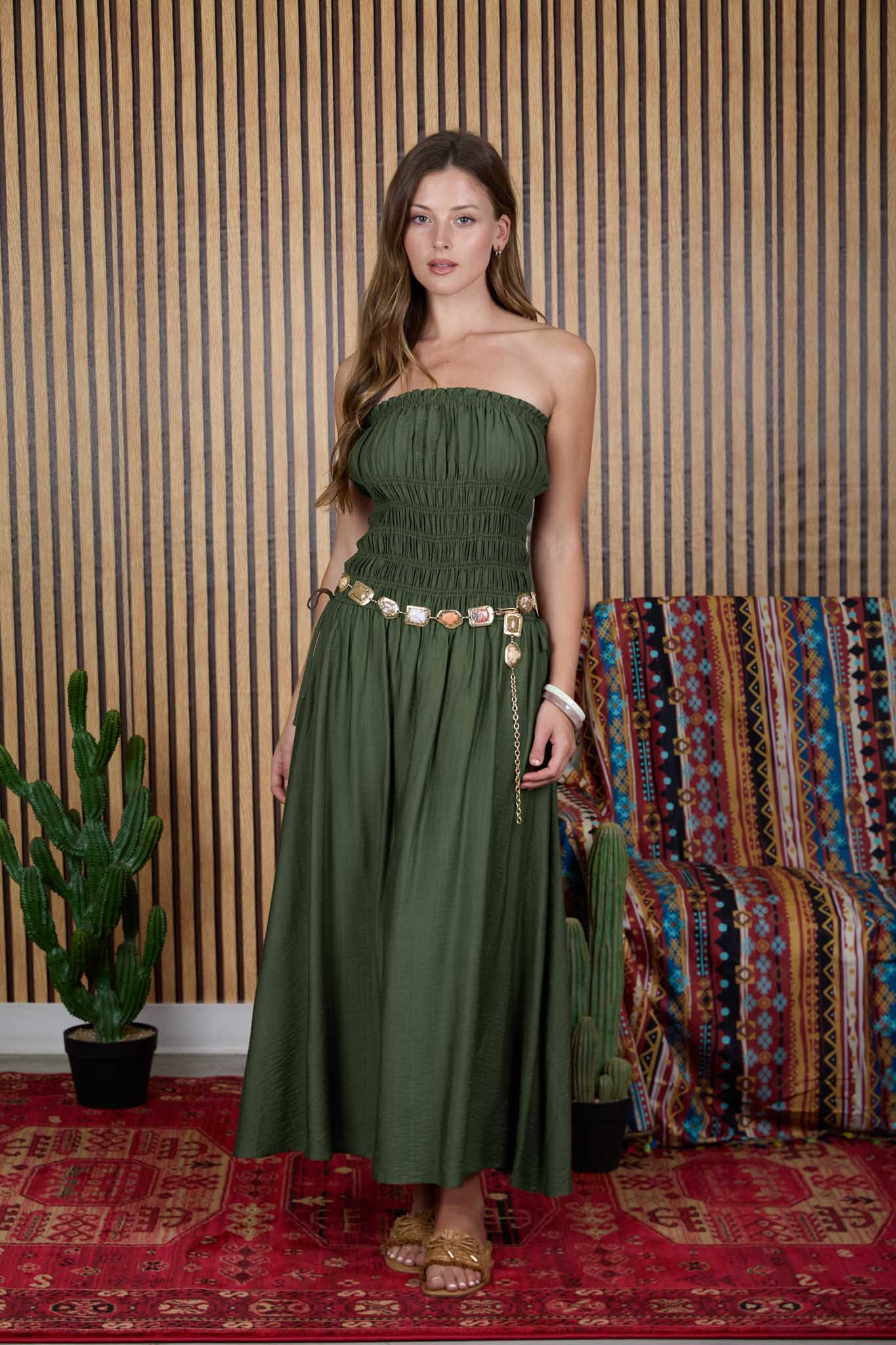 SATIN STRAPLESS SHIRRED SIDE TIE DETAIL MIDI DRESS