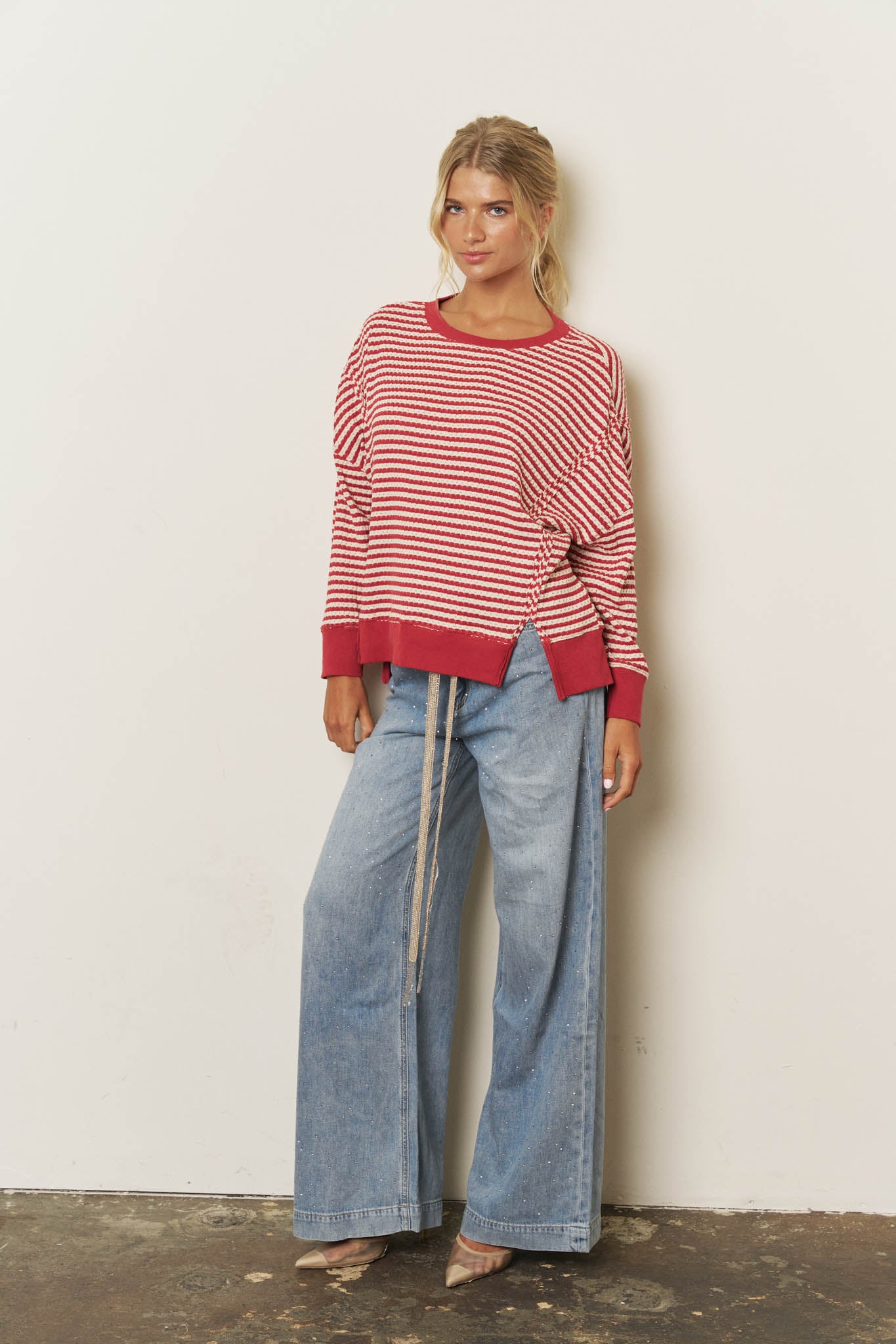 STRIPE EXPOSED SEAM SPLIT HEM LONG SLEEVE KNIT TOP (PRE-ORDER)