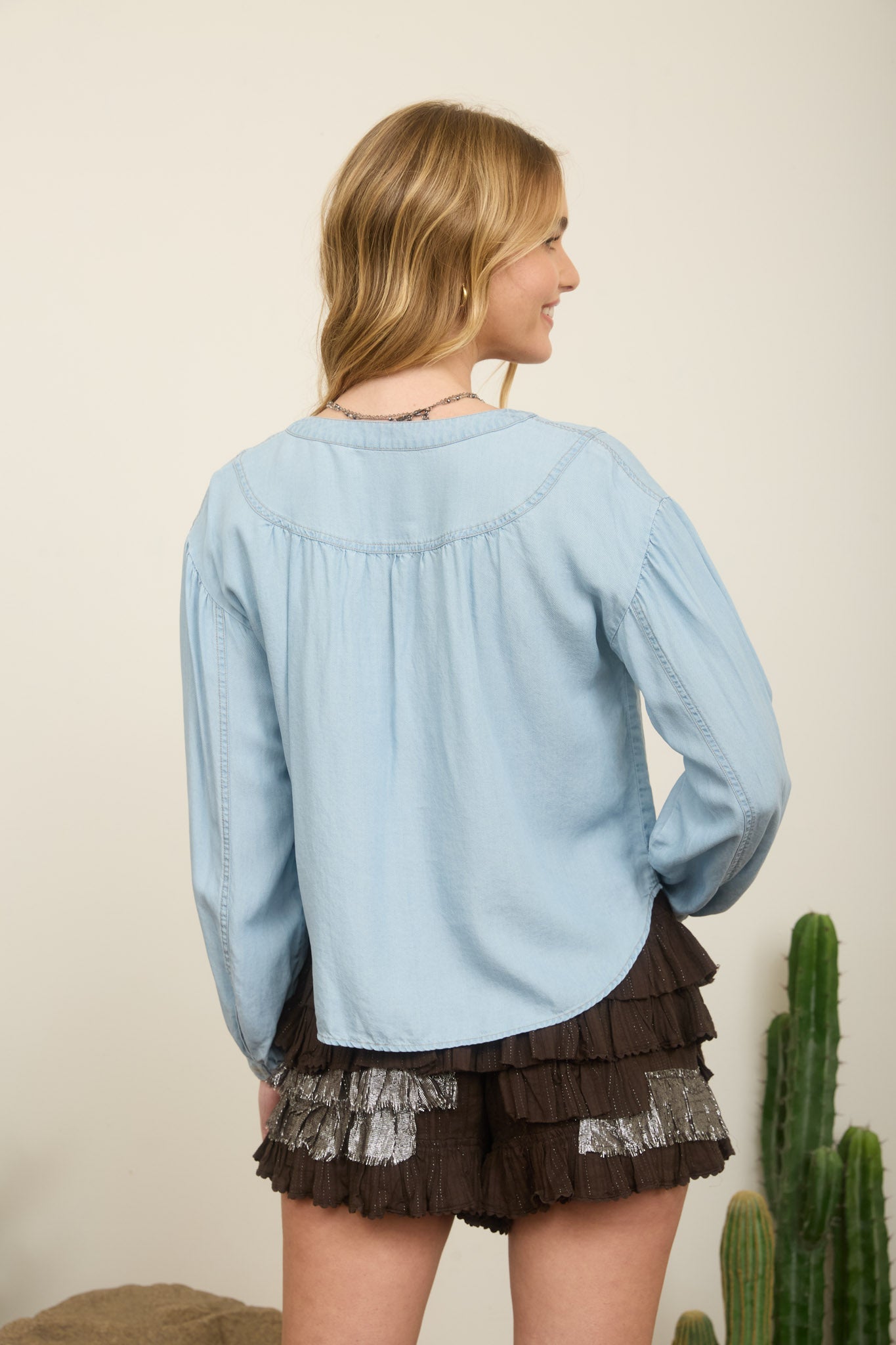 LIGHT DENIM FRONT TIE LONG SLEEVE TOP