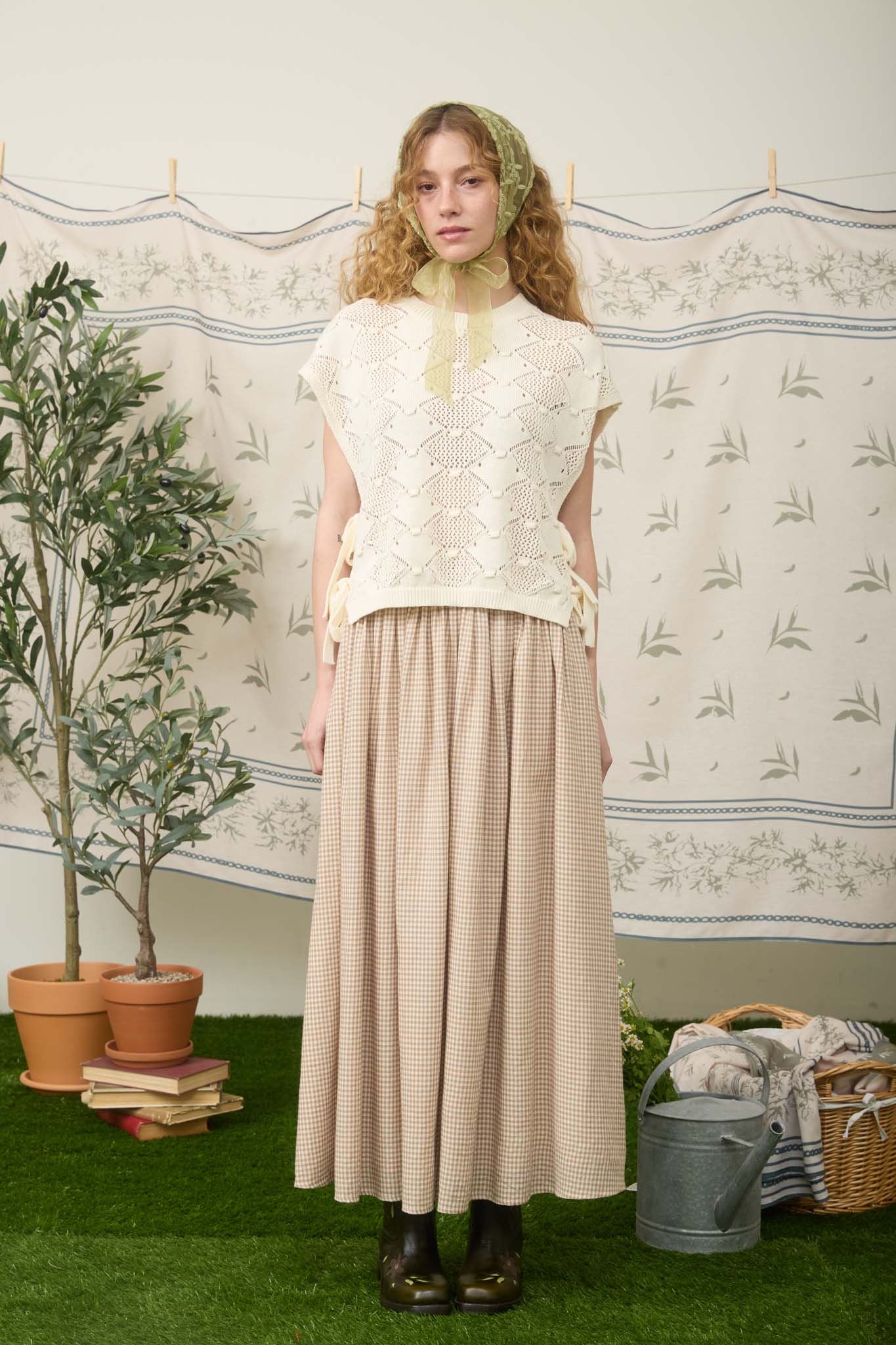 CLIP DOT SHORT SLEEVE SIDE TIE CROCHET SWEATER