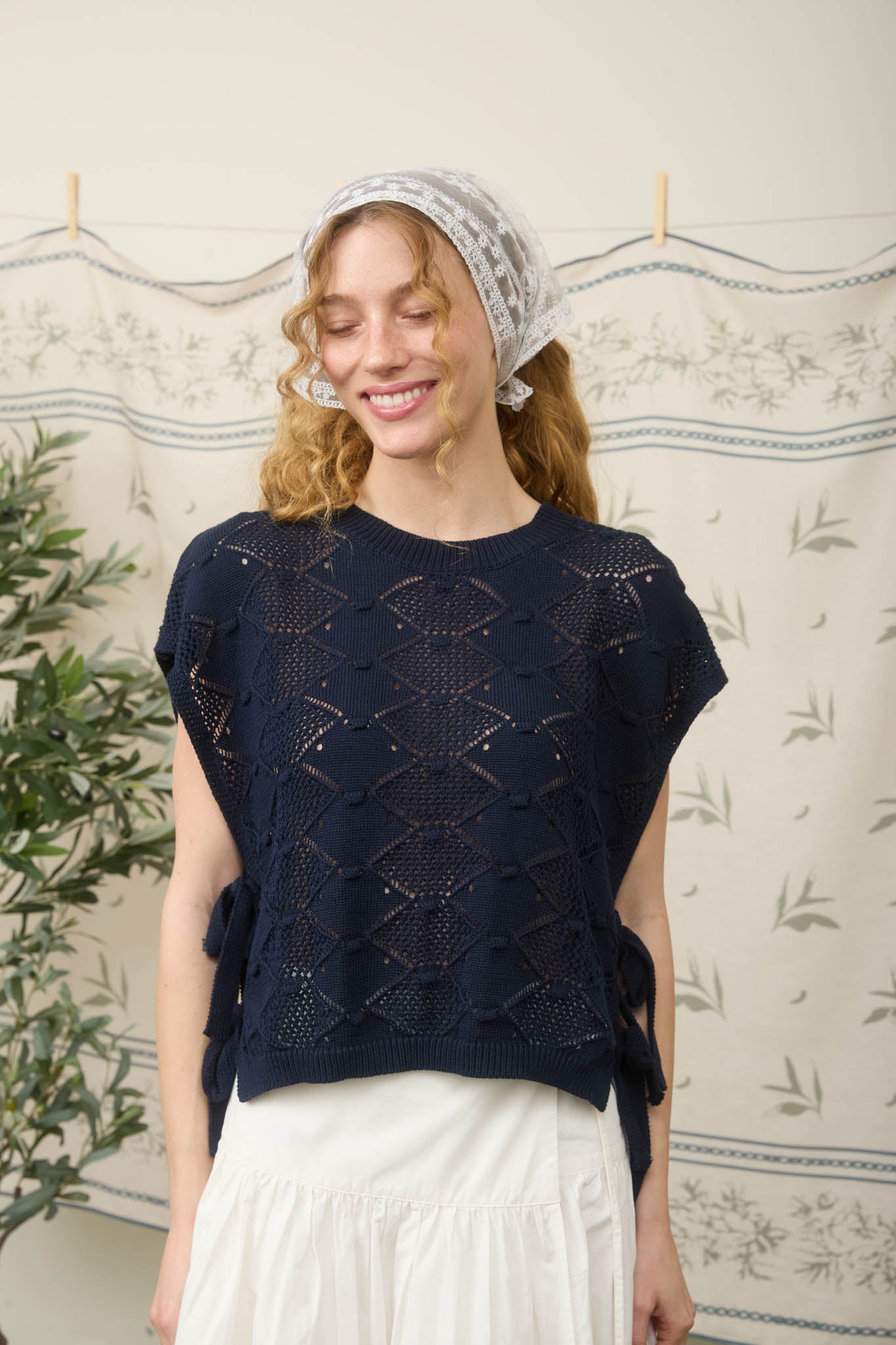 CLIP DOT SHORT SLEEVE SIDE TIE CROCHET SWEATER