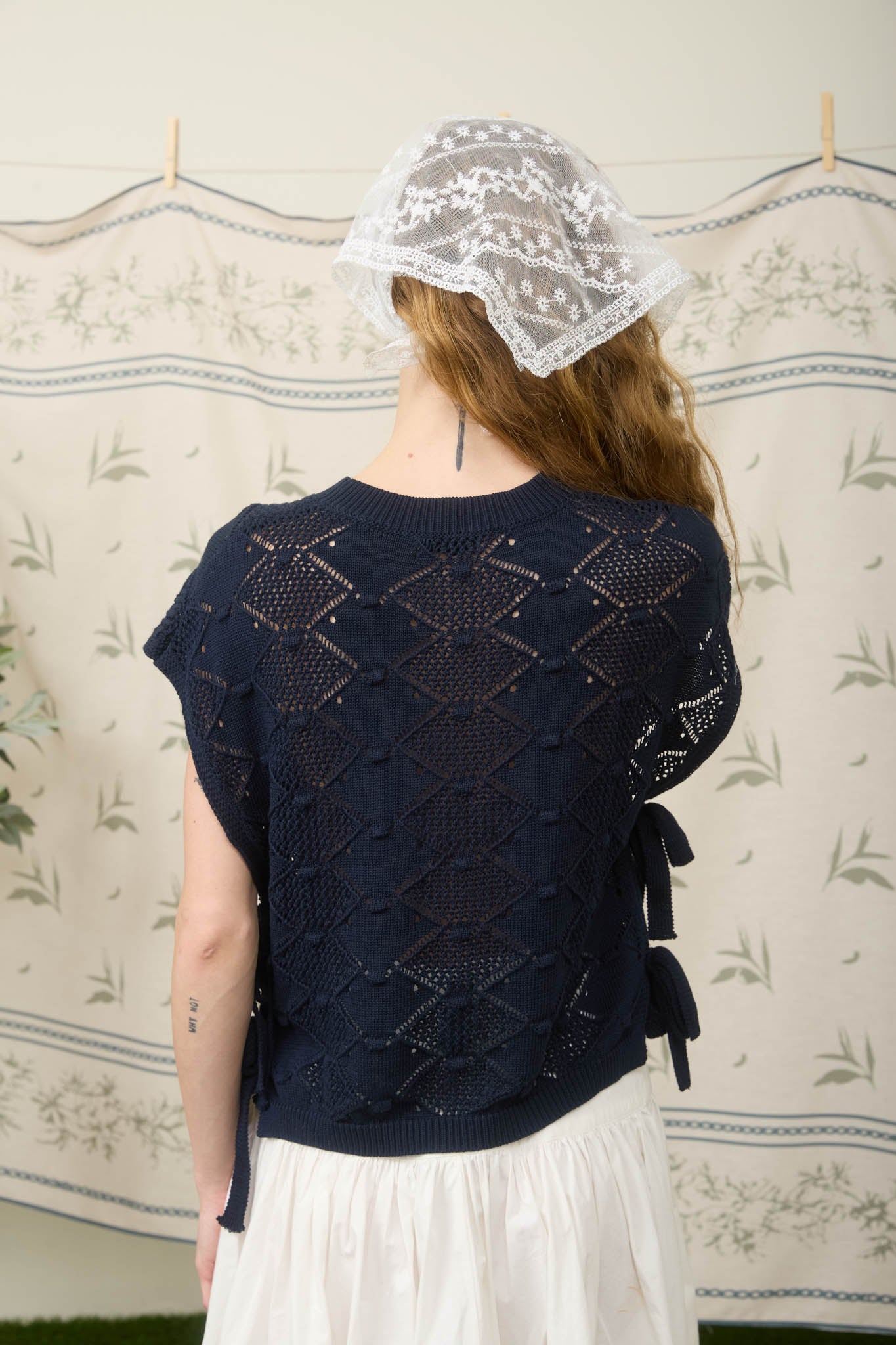 CLIP DOT SHORT SLEEVE SIDE TIE CROCHET SWEATER