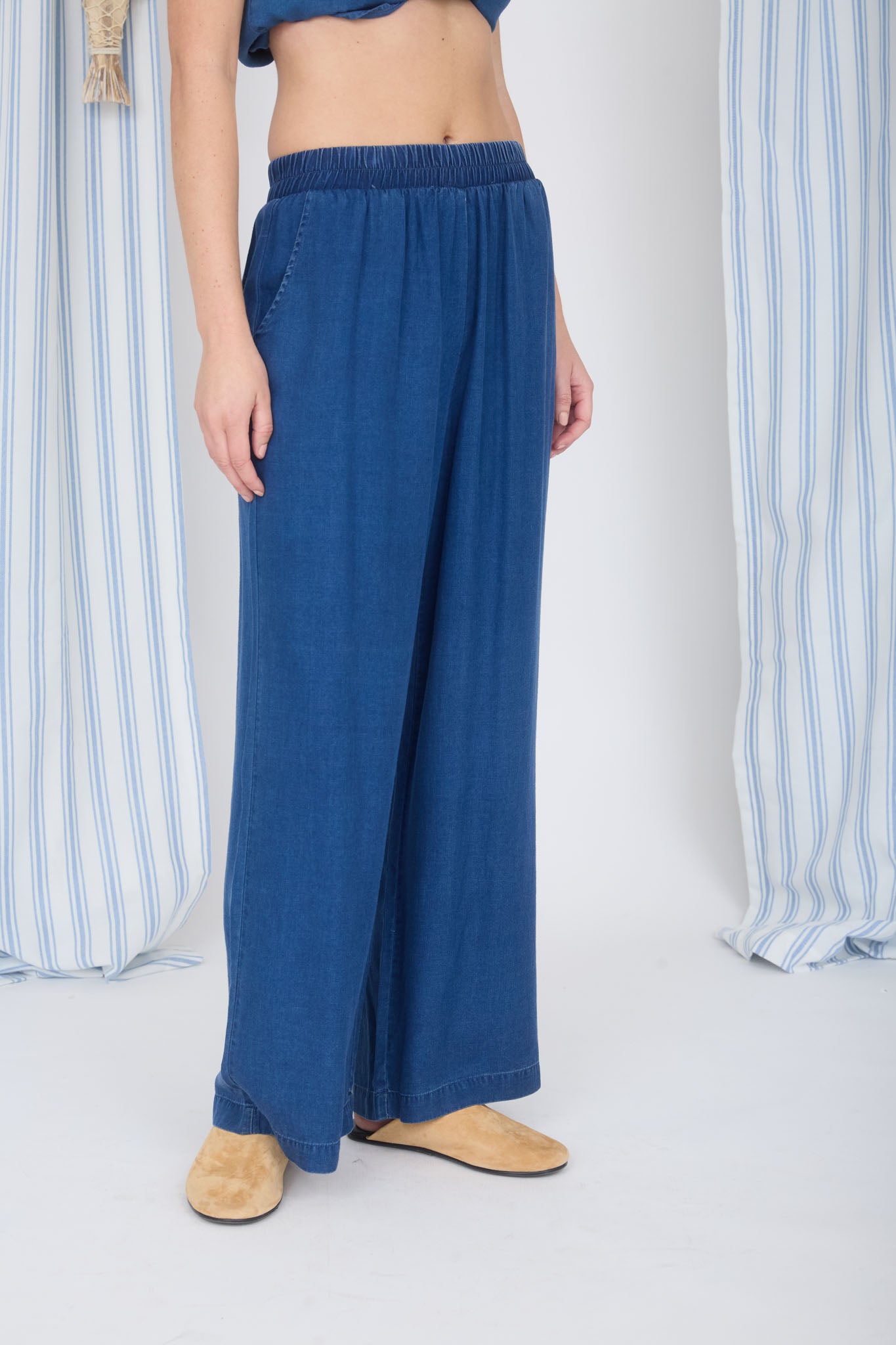 CHAMBRAY ELASTIC HIGH WAIST WIDE LEG PANTS