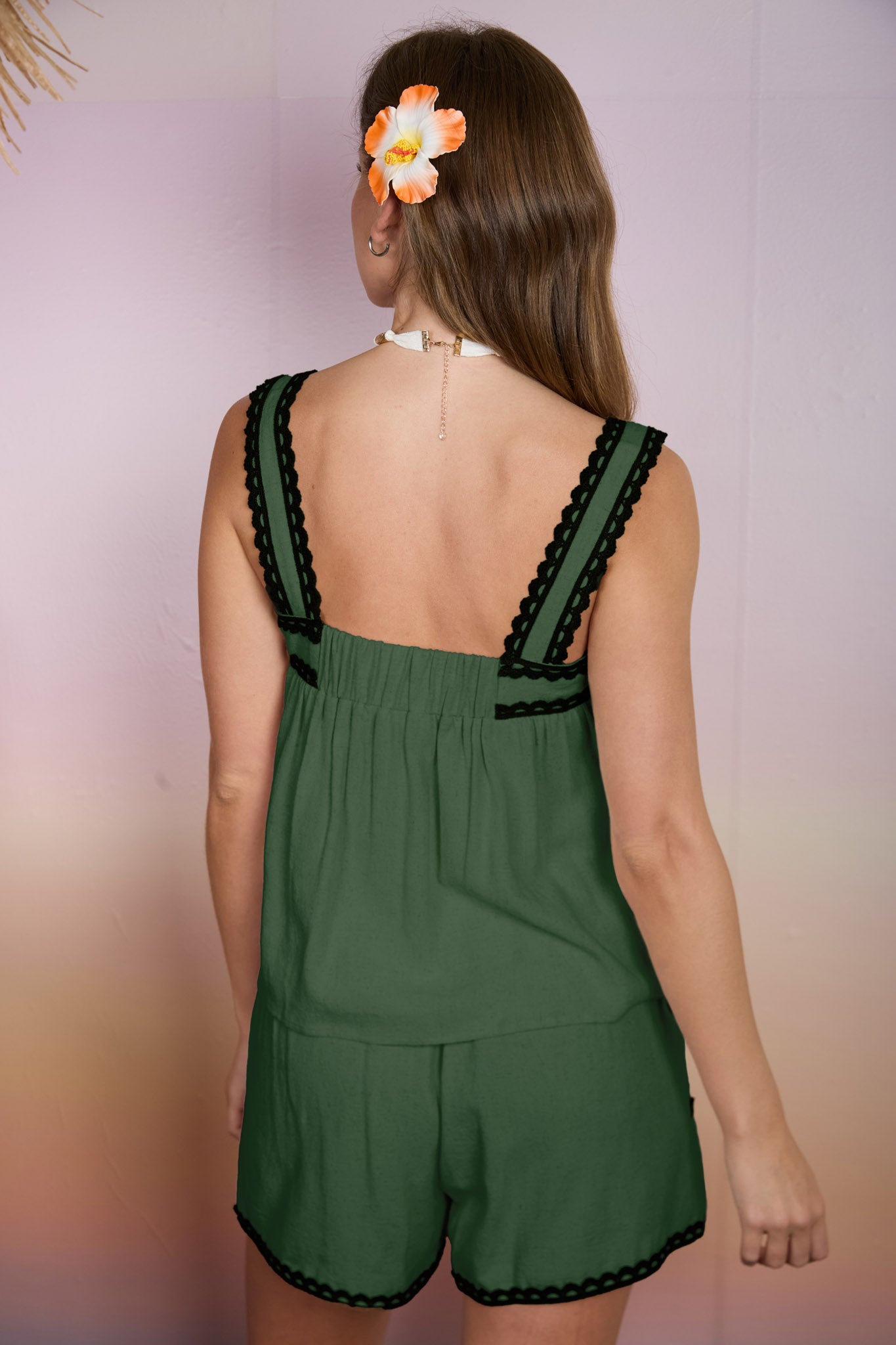 CONTRAST SCALLOPED TRIM SLEEVELESS LINEN CAMI (PRE-ORDER)