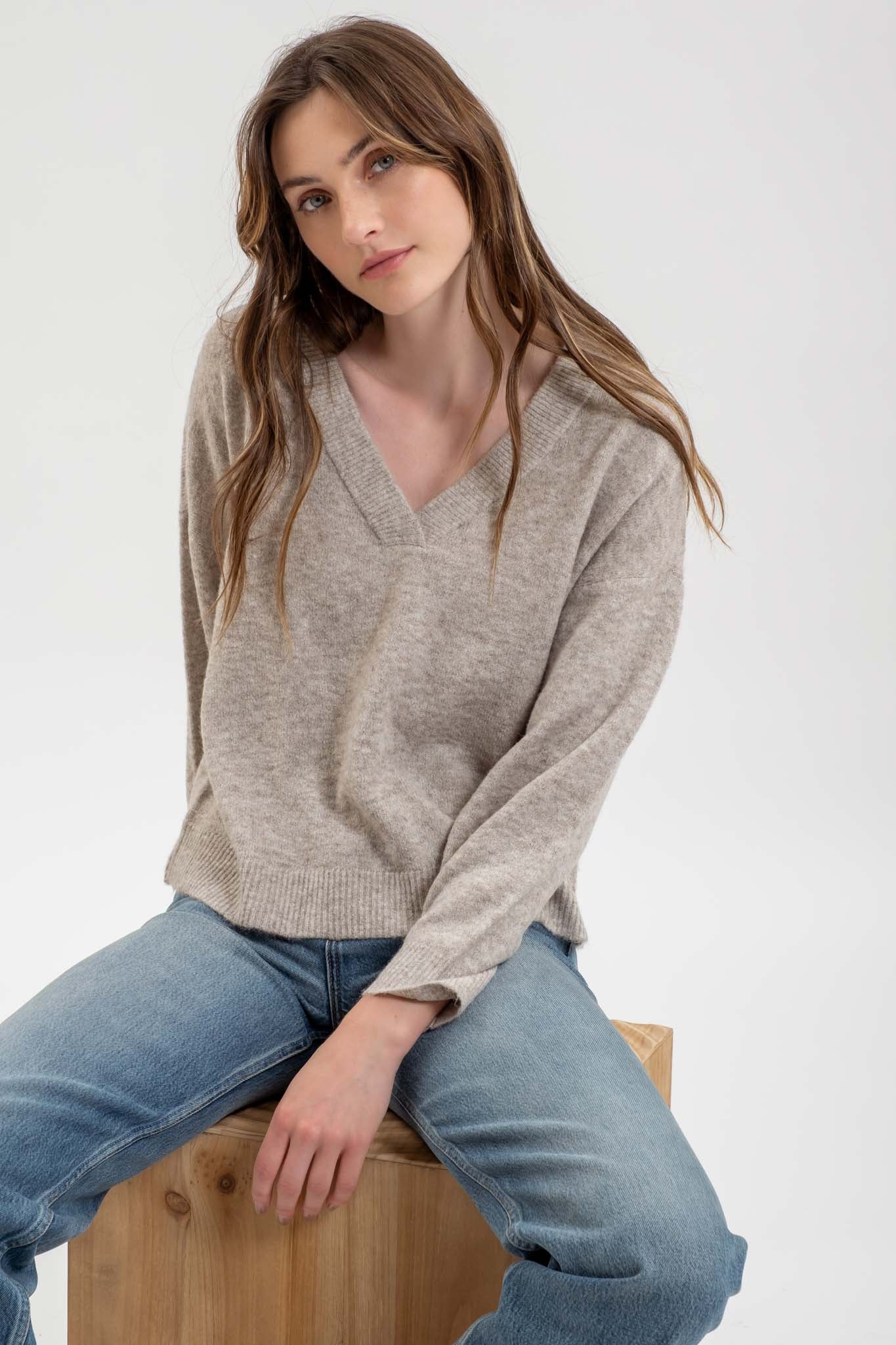 V NECK LONG SLEEVE MARLE KNIT PULLOVER SWEATER