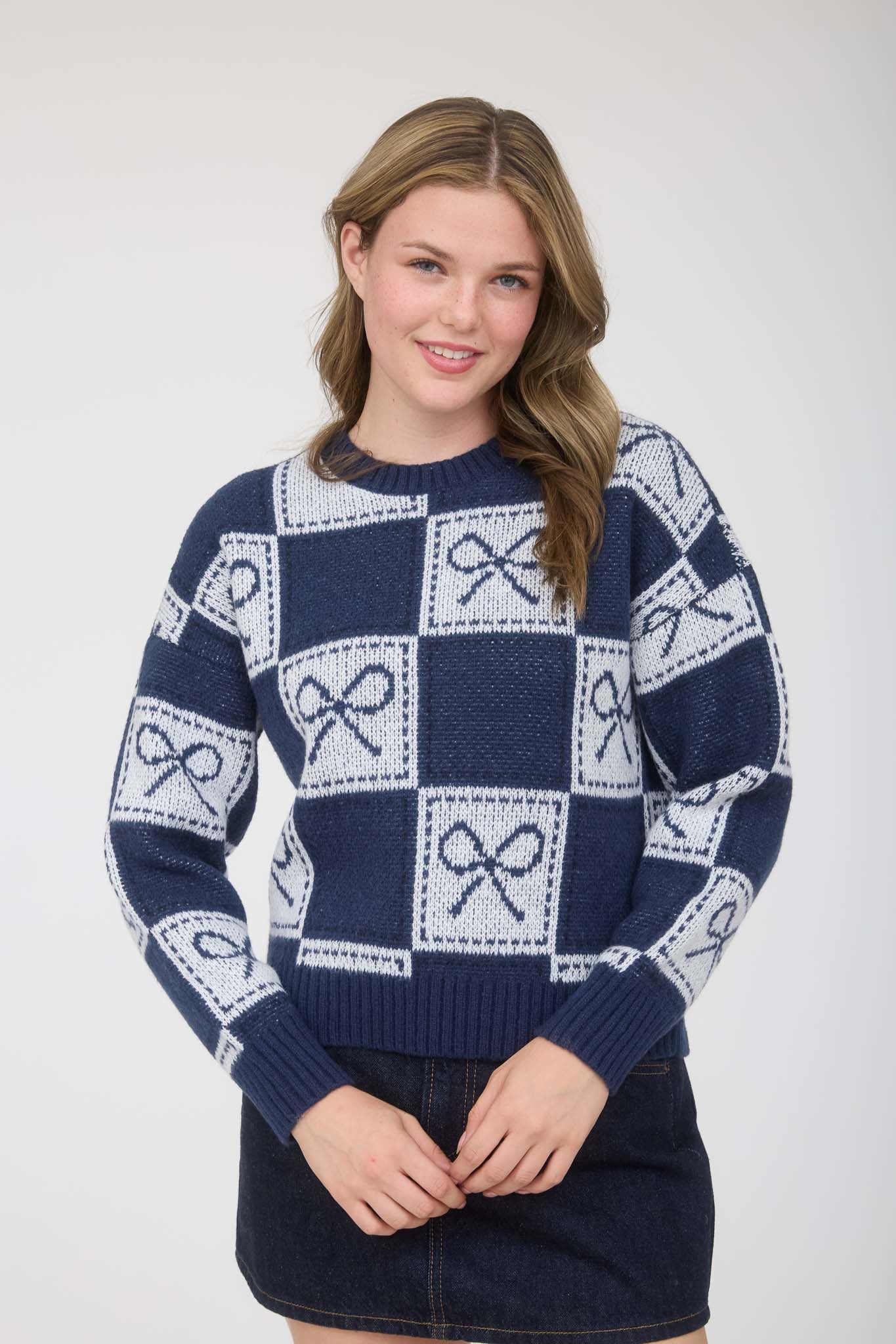 CHECKERED BOW JACQUARD CREWNECK KNIT SWEATER