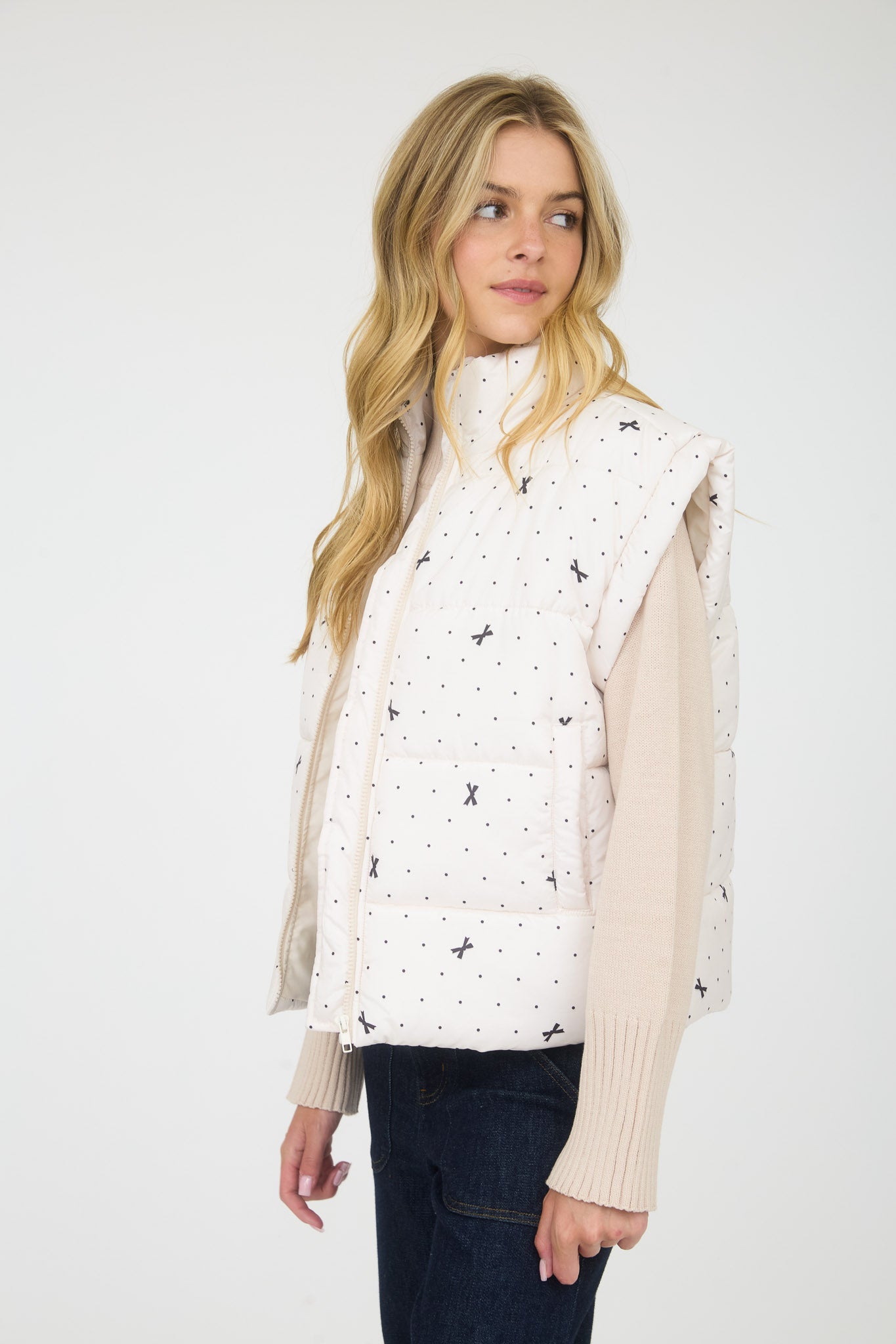 POLKA DOT BOW PATTERN ZIP-UP PUFFER VEST