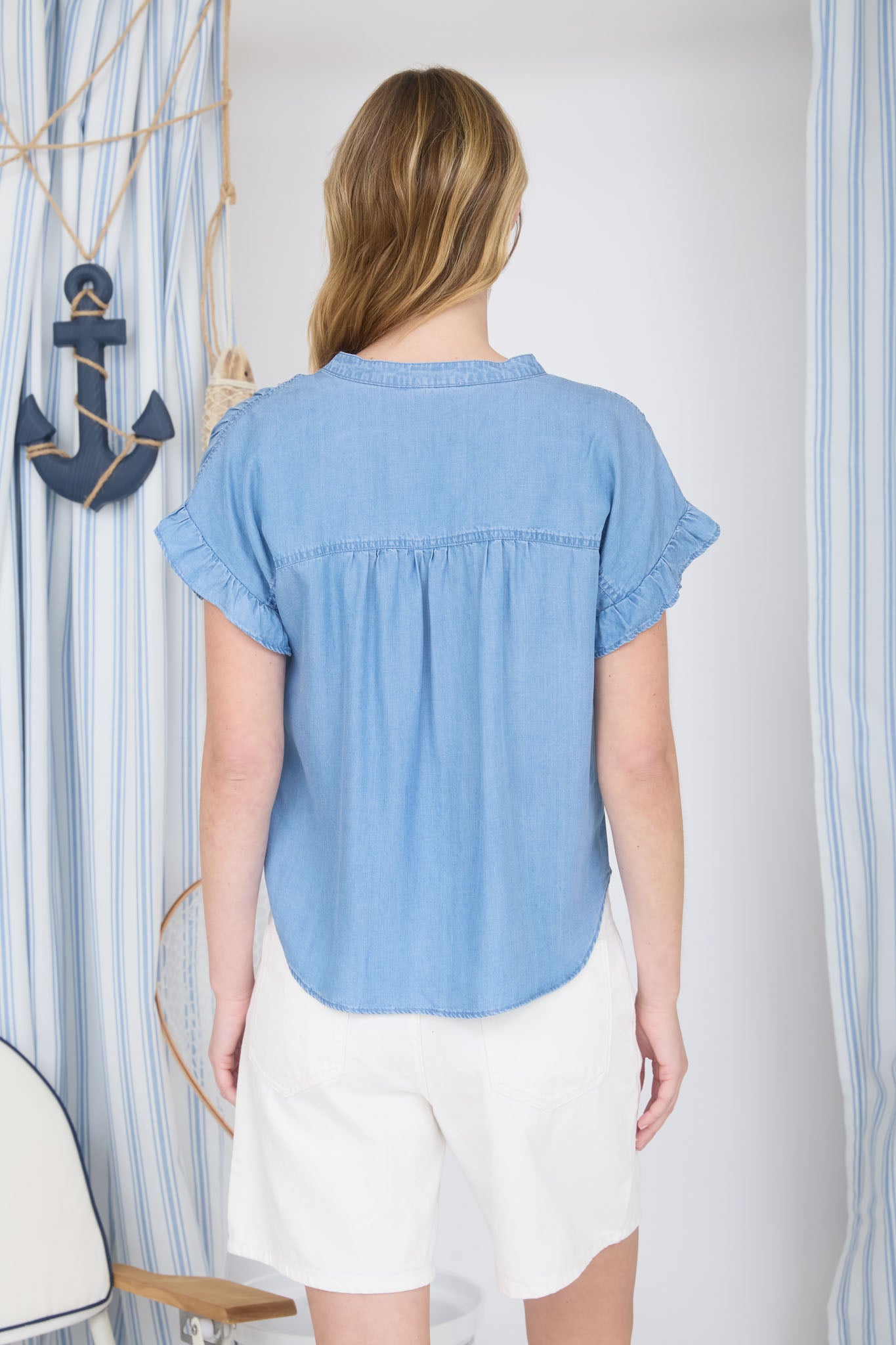 CHAMBRAY SHIRRED YOKE BUTTON DOWN TOP