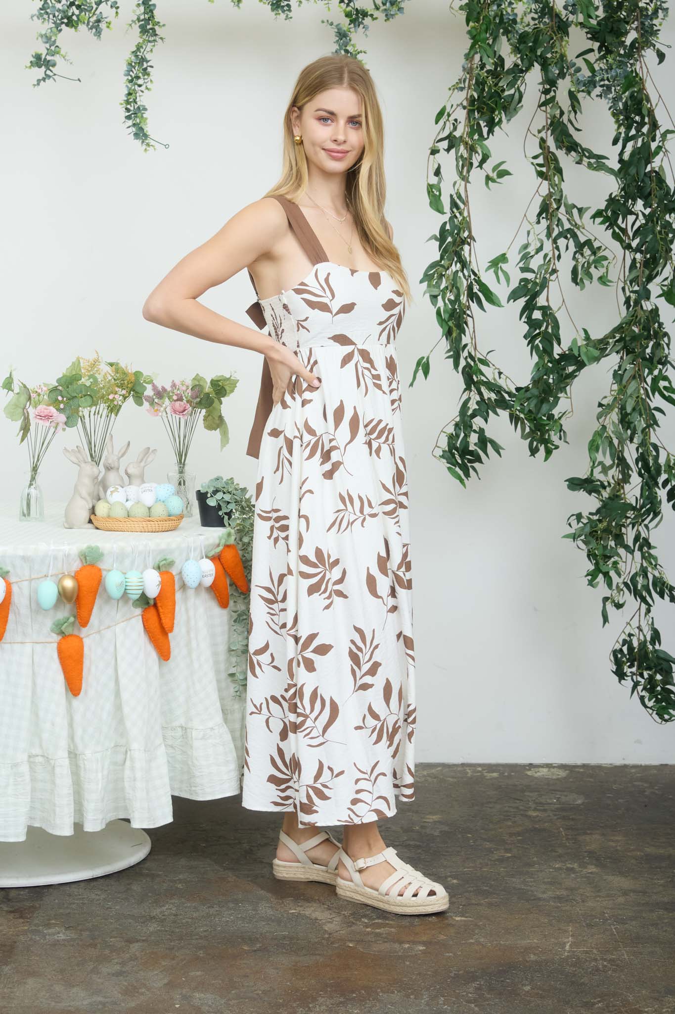LEAF PRINT BACK TIE STRAP DETAIL MIDI DRESS