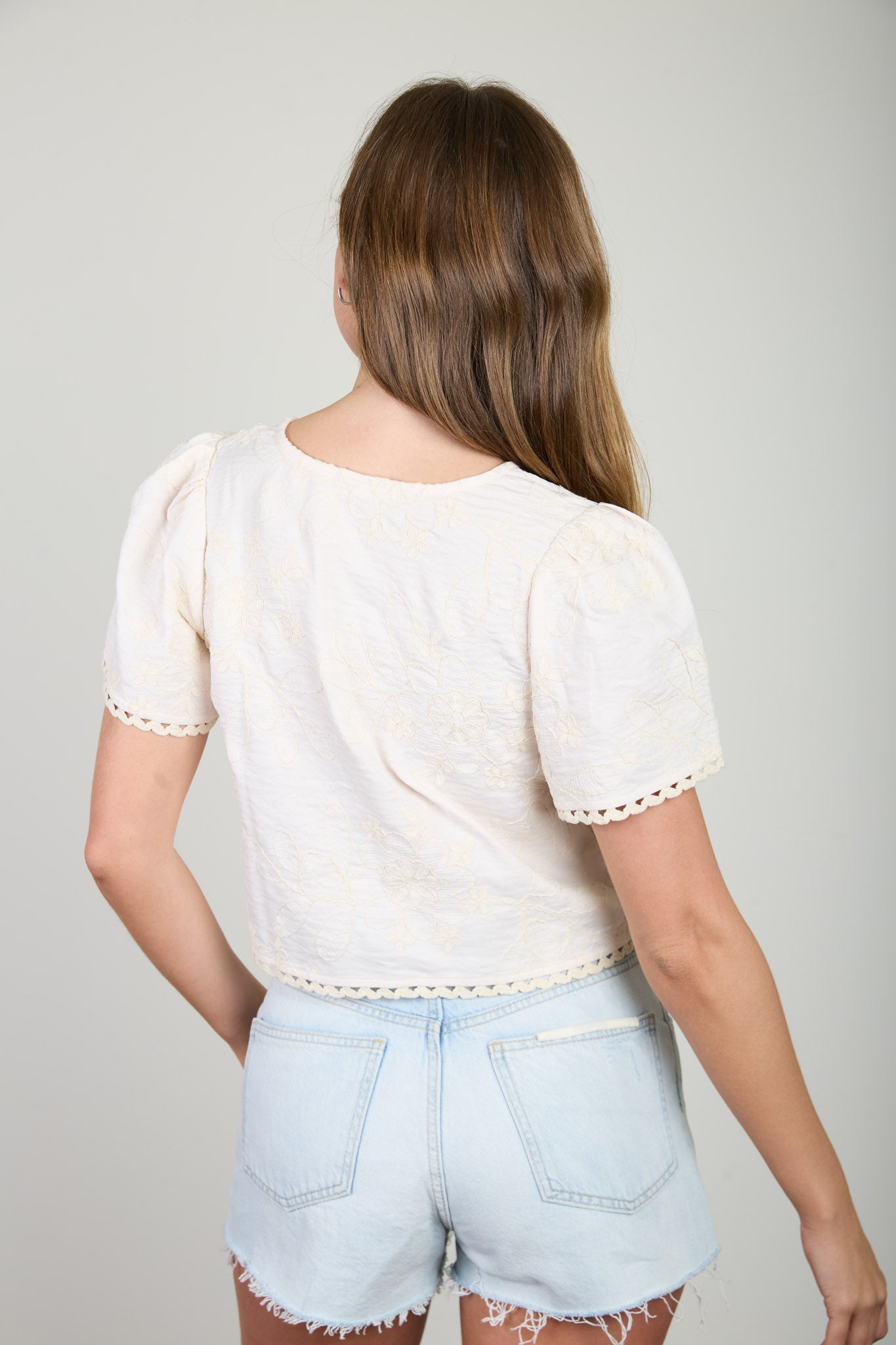 EMBROIDERED PATTERN FRONT TIE WAVY TRIM TOP (PRE-ORDER)