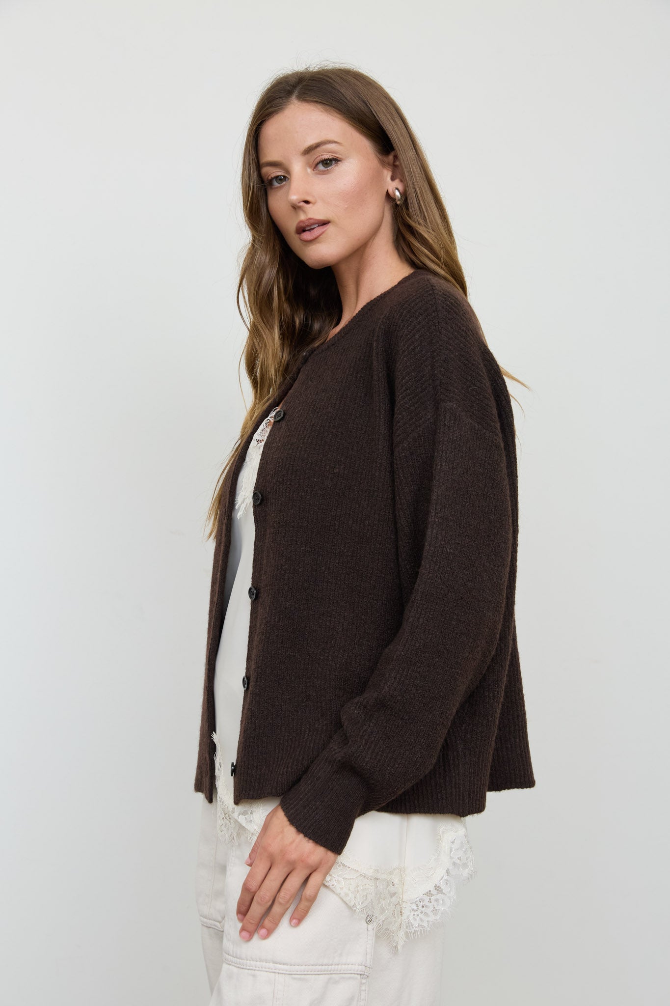 ROUND NECK BUTTON DOWN RIBBED KNIT CARDIGAN