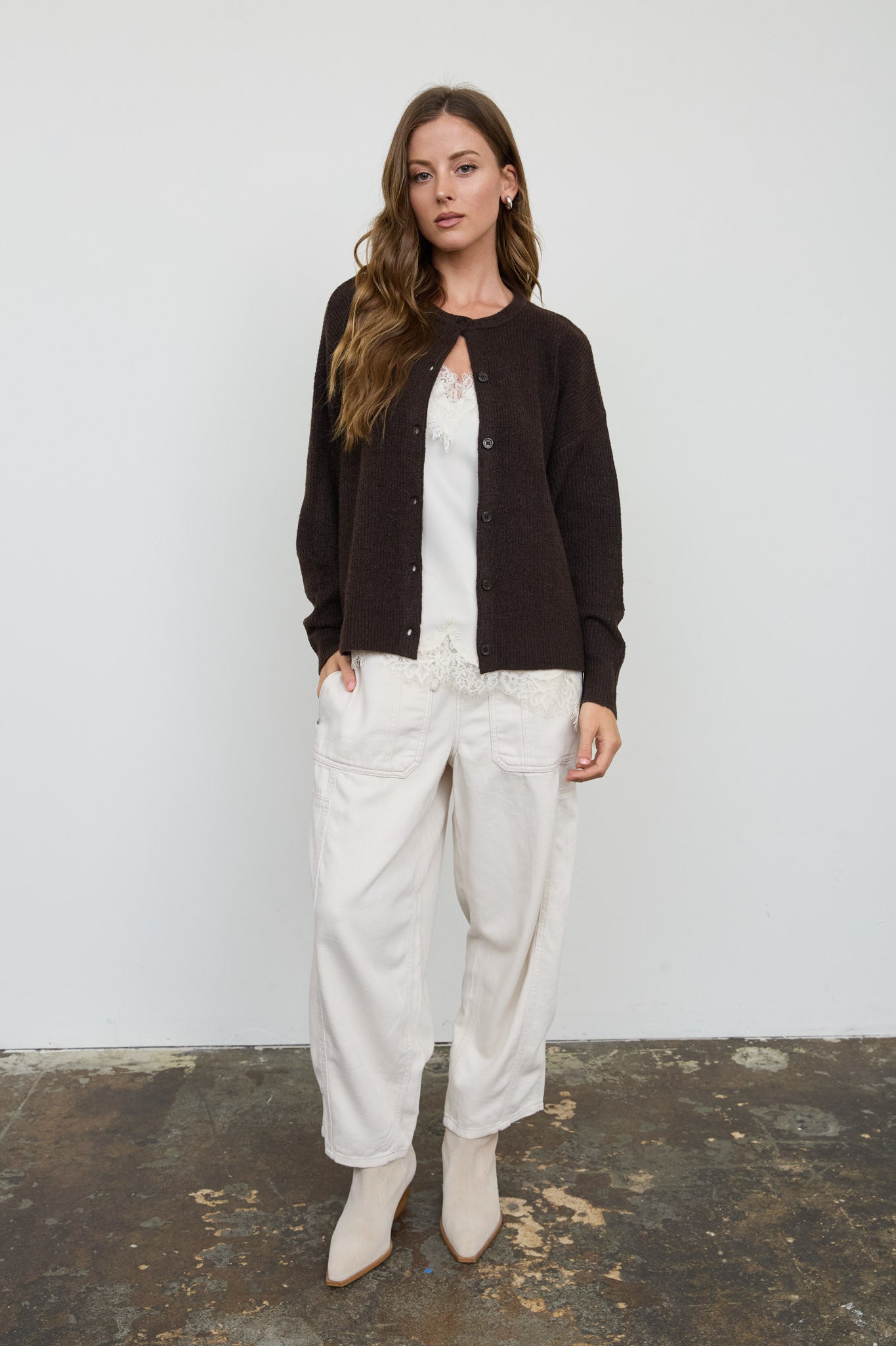 ROUND NECK BUTTON DOWN RIBBED KNIT CARDIGAN