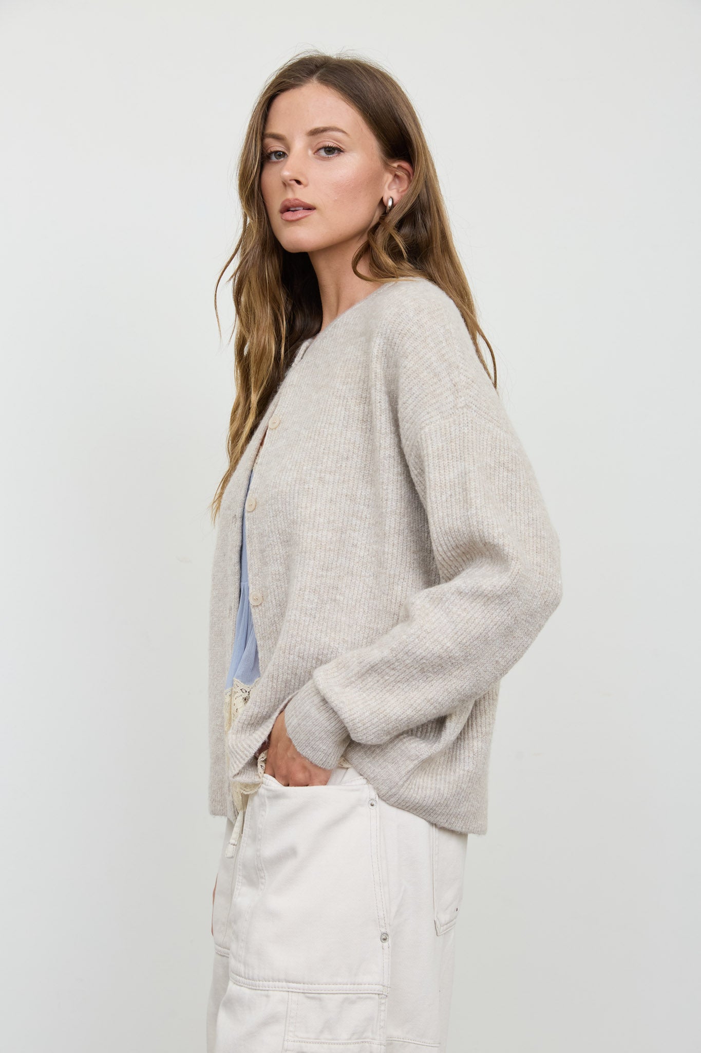 ROUND NECK BUTTON DOWN RIBBED KNIT CARDIGAN