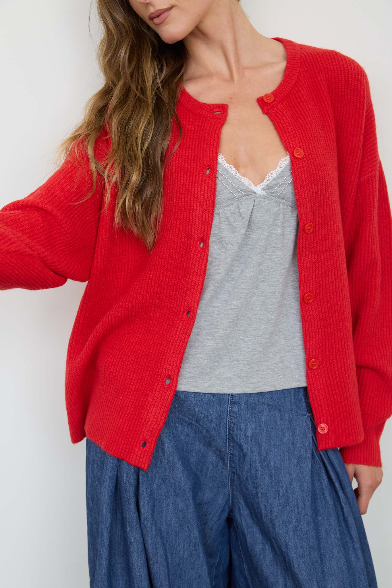 ROUND NECK BUTTON DOWN RIBBED KNIT CARDIGAN