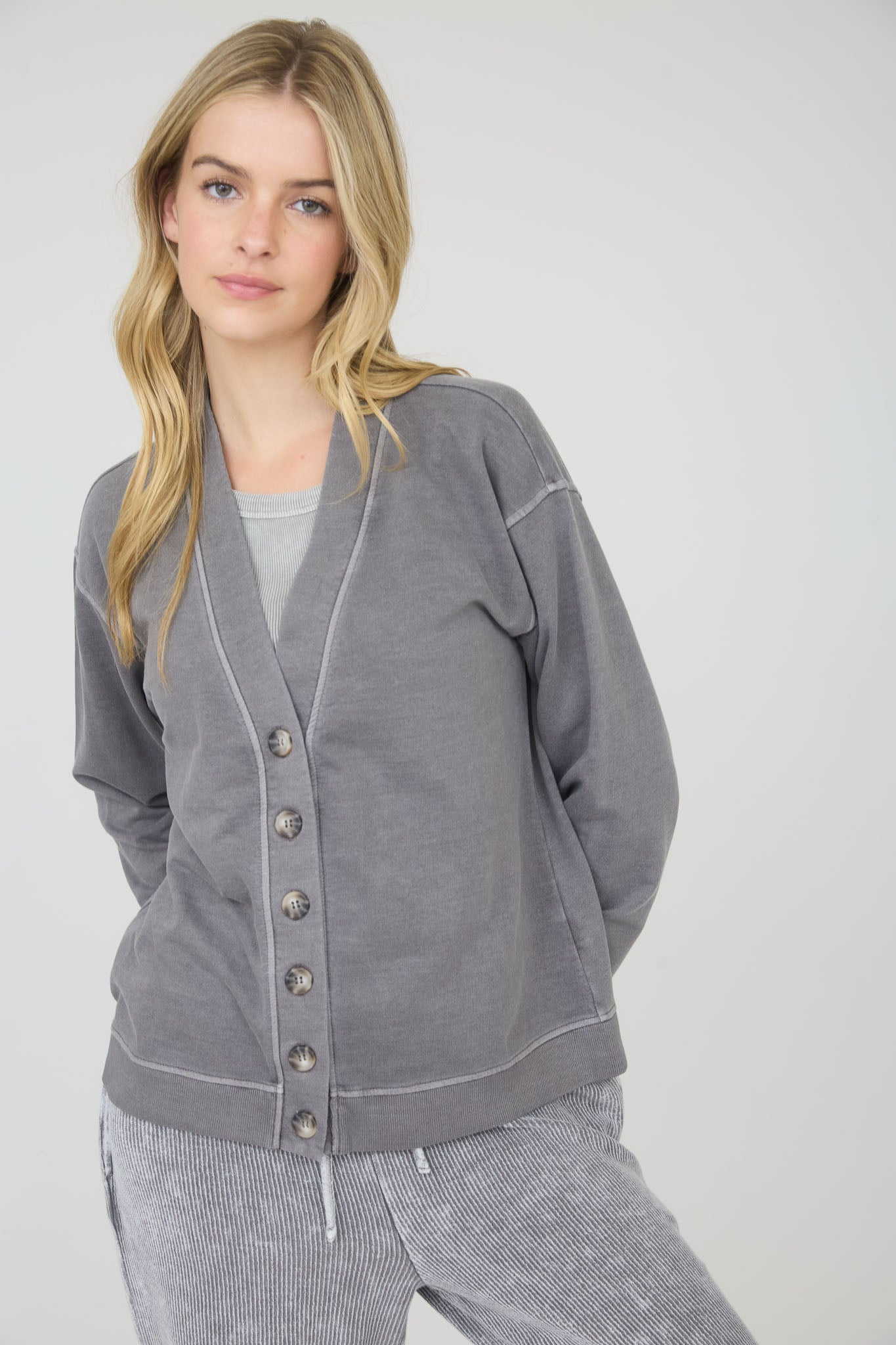 WASHED DETAIL BUTTON DOWN LONG SLEEVE CARDIGAN