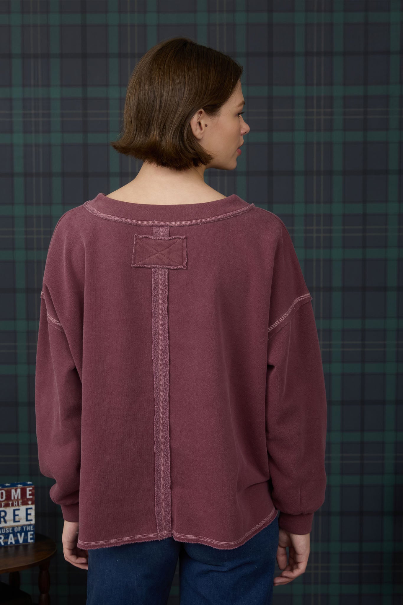 REVERSE STITCH V NECK LONG SLEEVE KNIT TOP