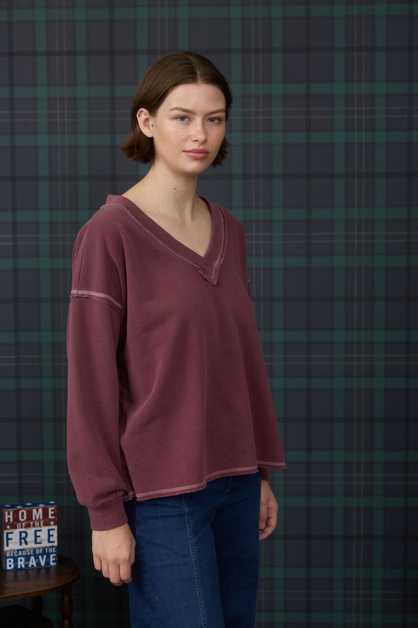 REVERSE STITCH V NECK LONG SLEEVE KNIT TOP