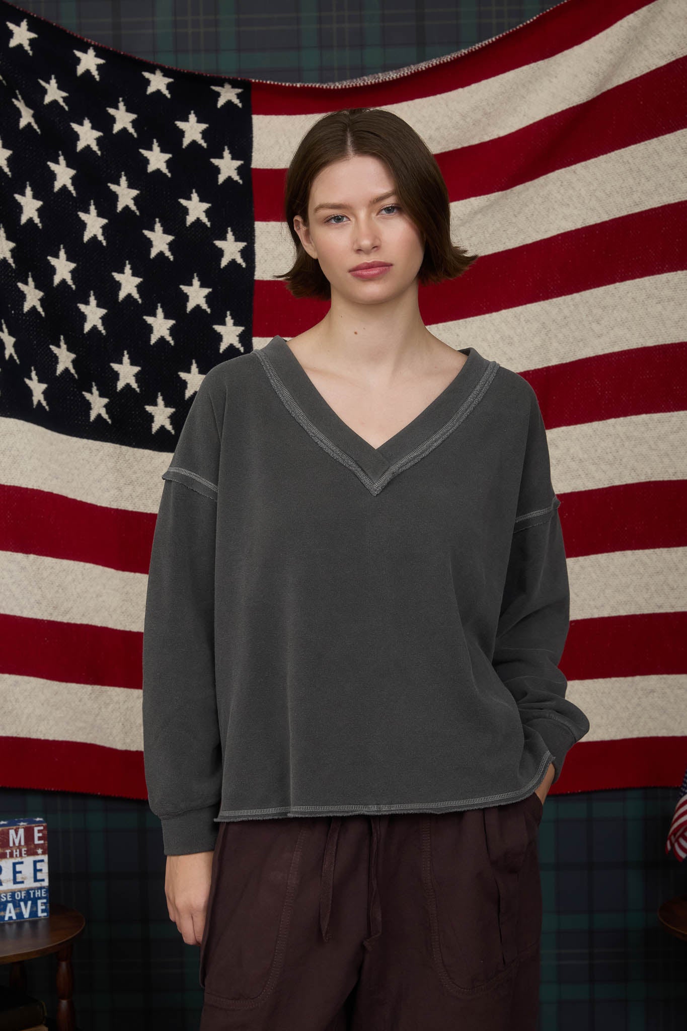 REVERSE STITCH V NECK LONG SLEEVE KNIT TOP