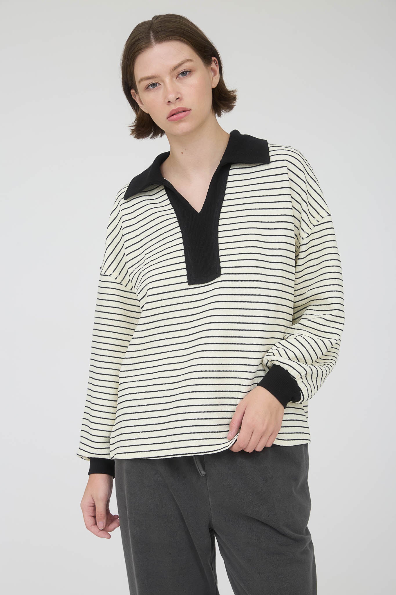 CONTRAST COLLAR STRIPE LONG SLEEVE KNIT TOP