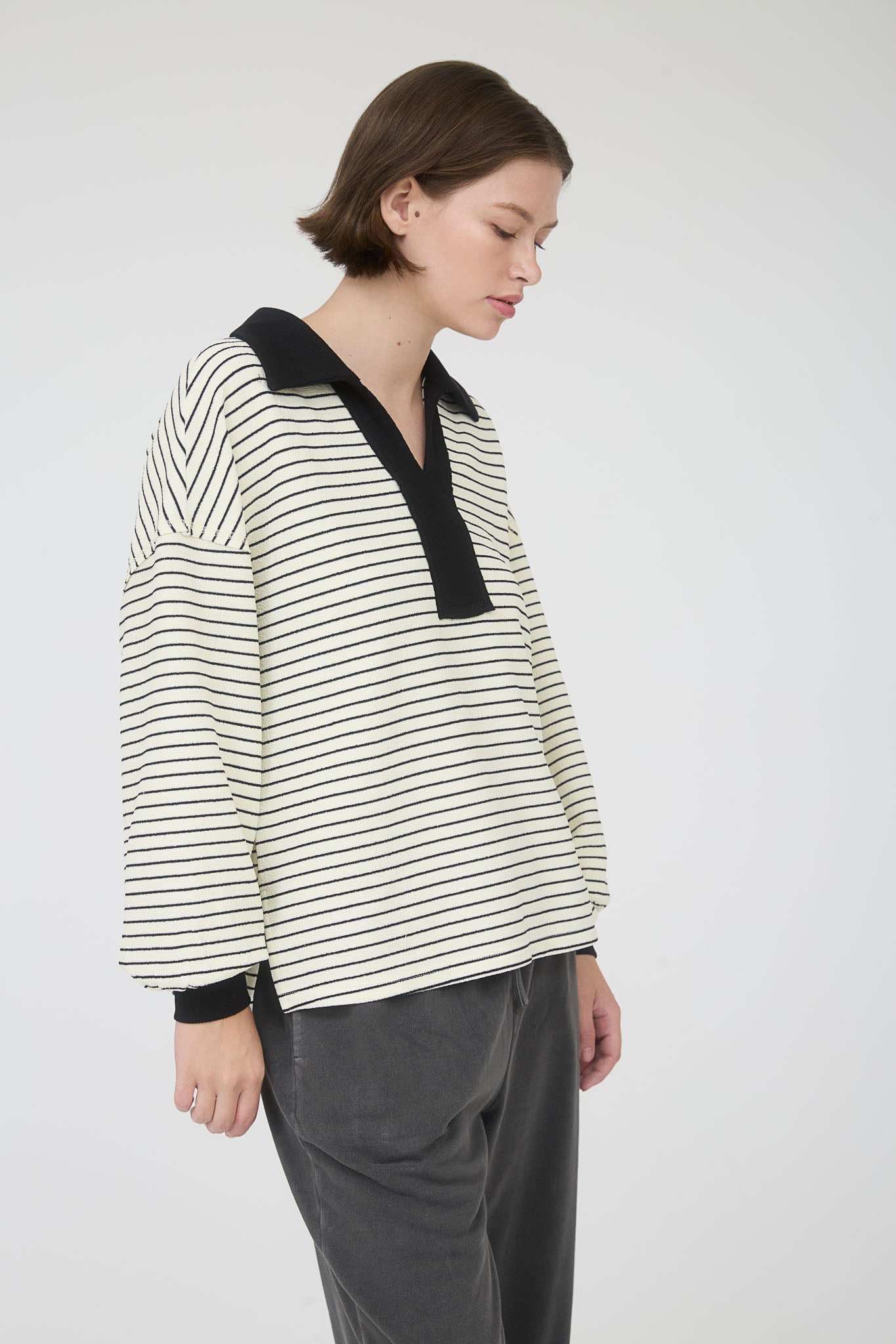 CONTRAST COLLAR STRIPE LONG SLEEVE KNIT TOP