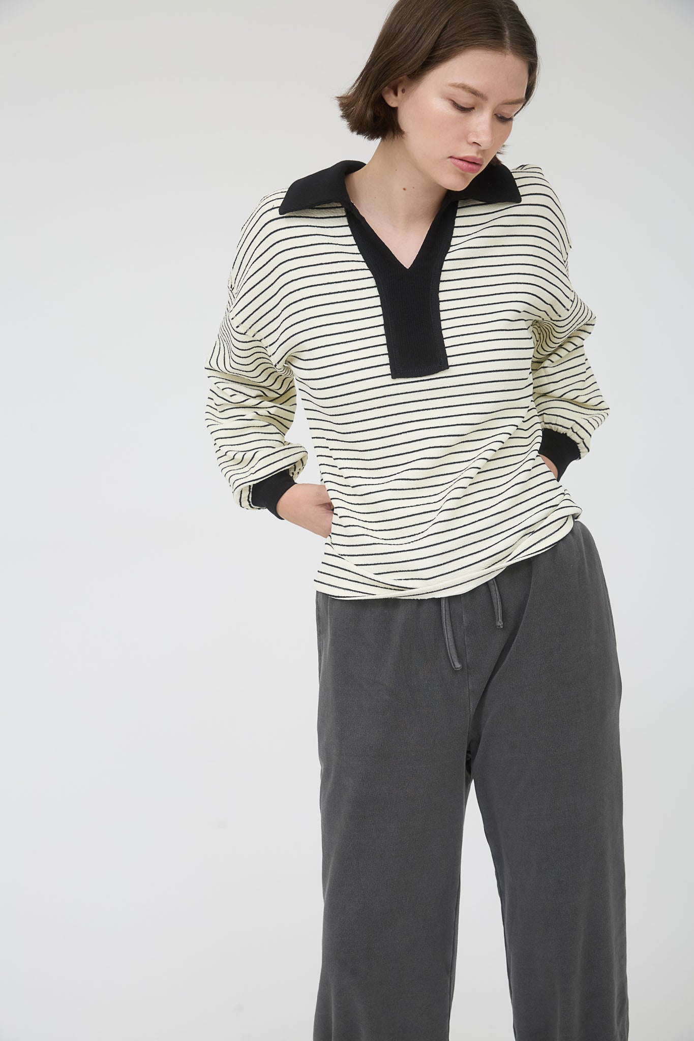 CONTRAST COLLAR STRIPE LONG SLEEVE KNIT TOP