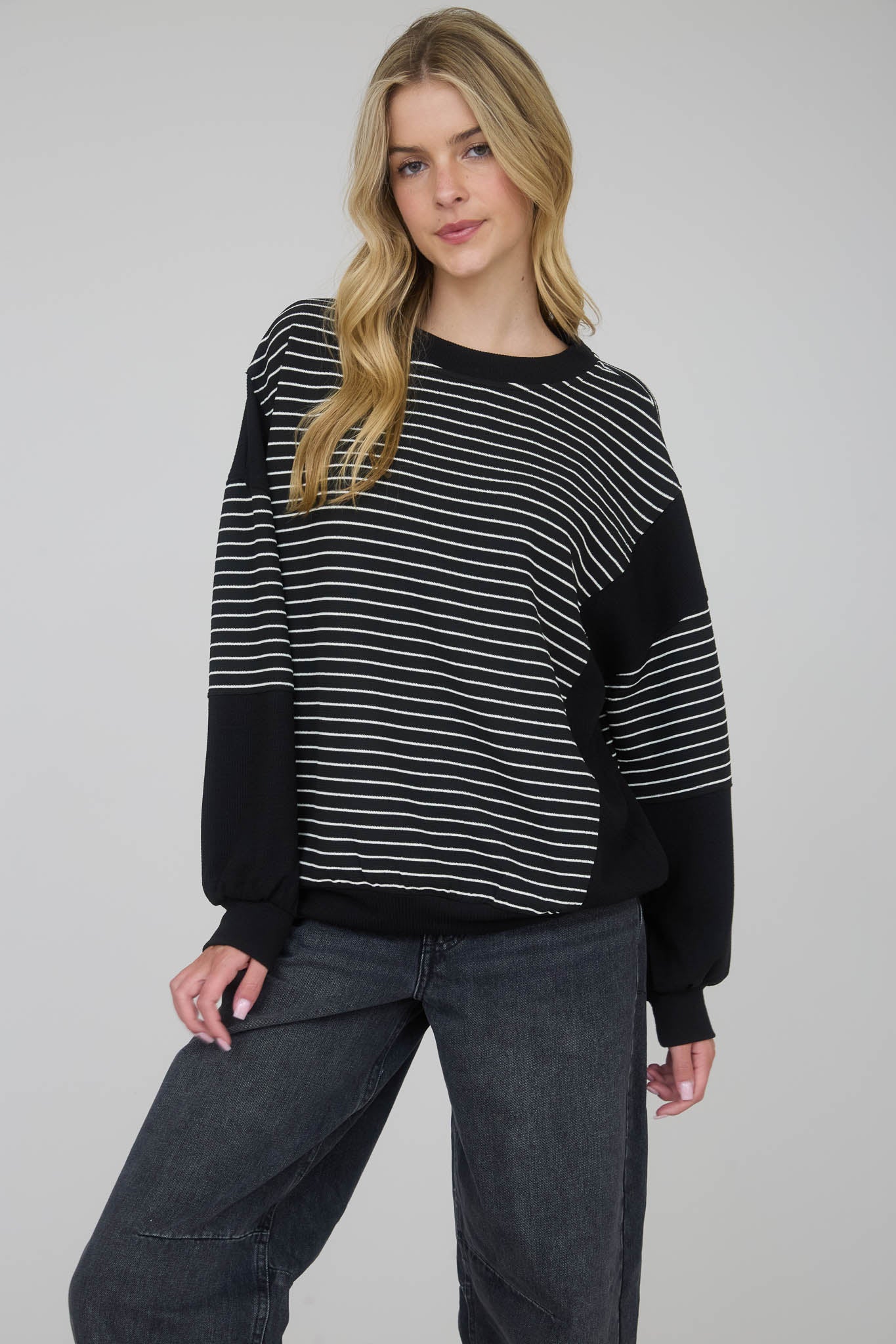CONTRAST STRIPE RAW EDGE LONG SLEEVE KNIT TOP (PRE-ORDER)