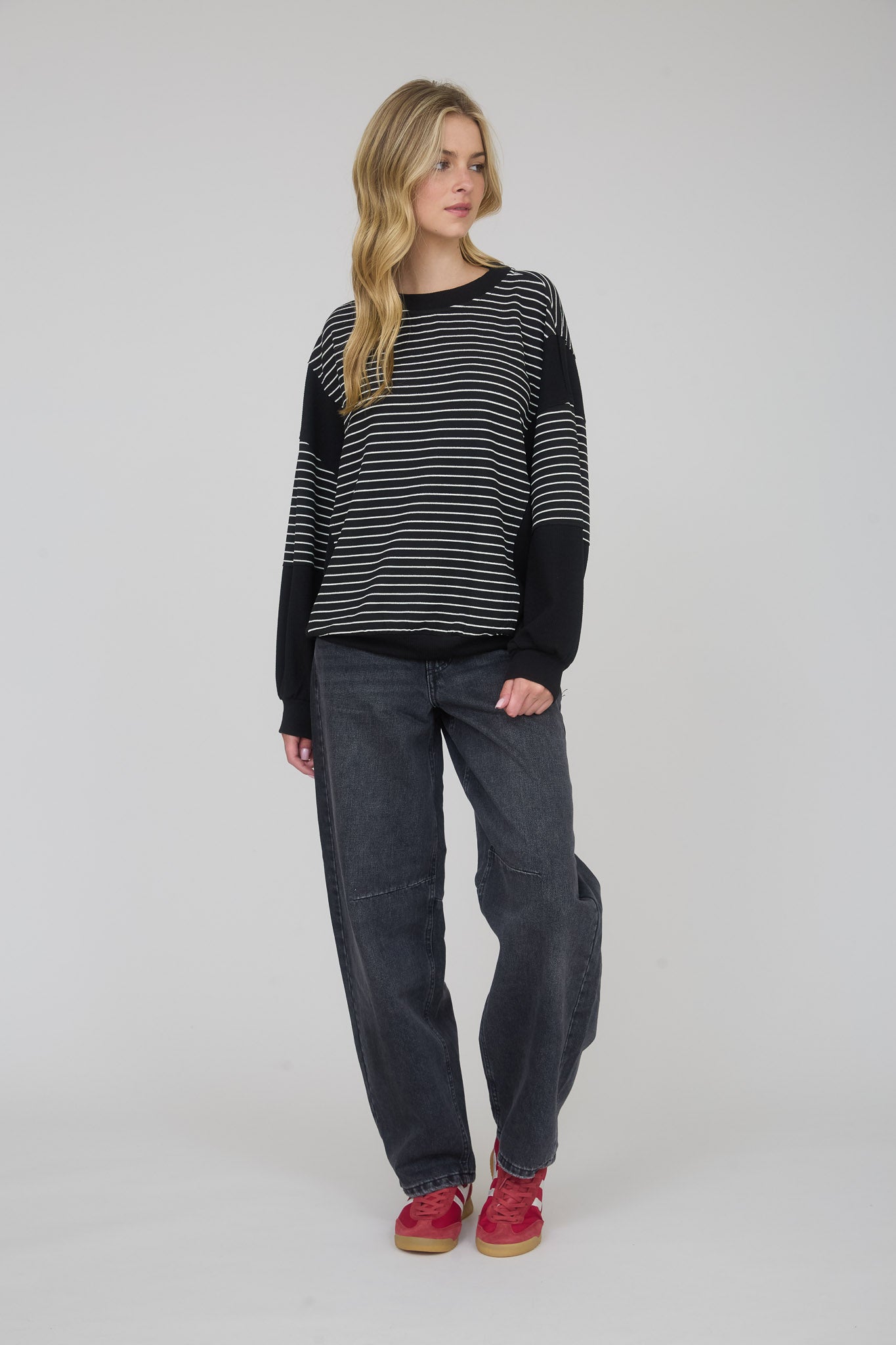 CONTRAST STRIPE RAW EDGE LONG SLEEVE KNIT TOP (PRE-ORDER)