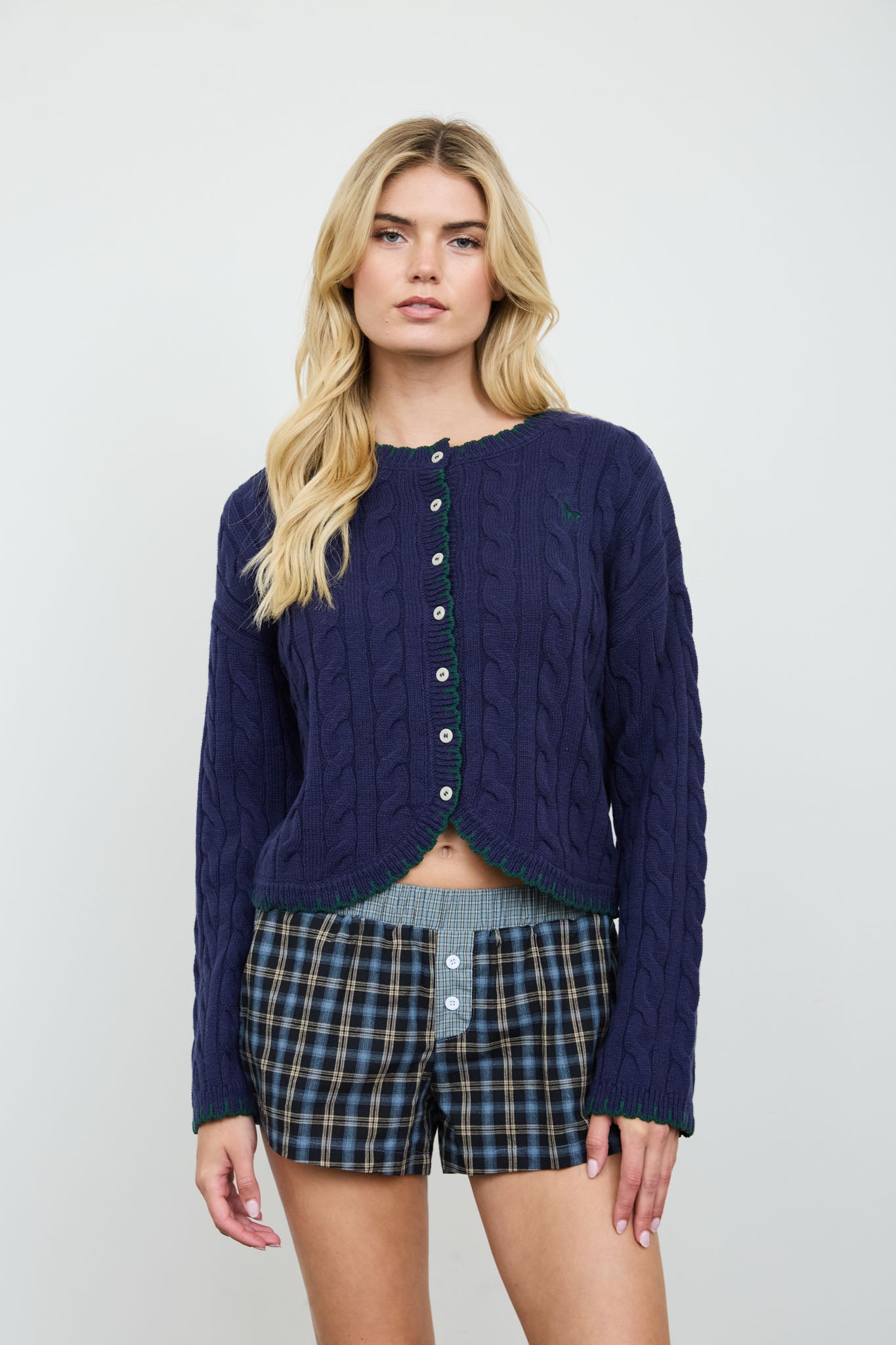 CABLE KNIT REINDEER EMBROIDERED SCALLOP CARDIGAN