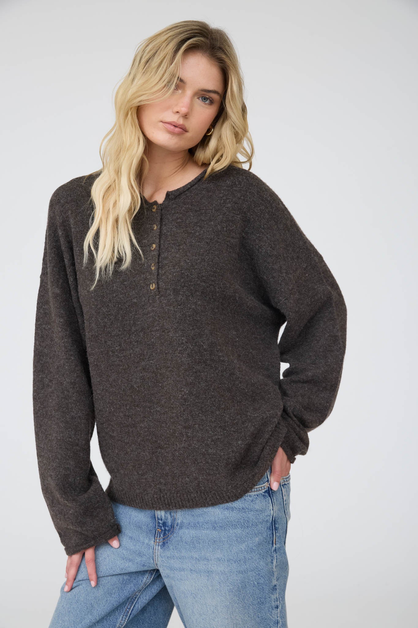 RAW ROLLED EDGE HENLEY RELAXED PULLOVER SWEATER (PRE-ORDER)