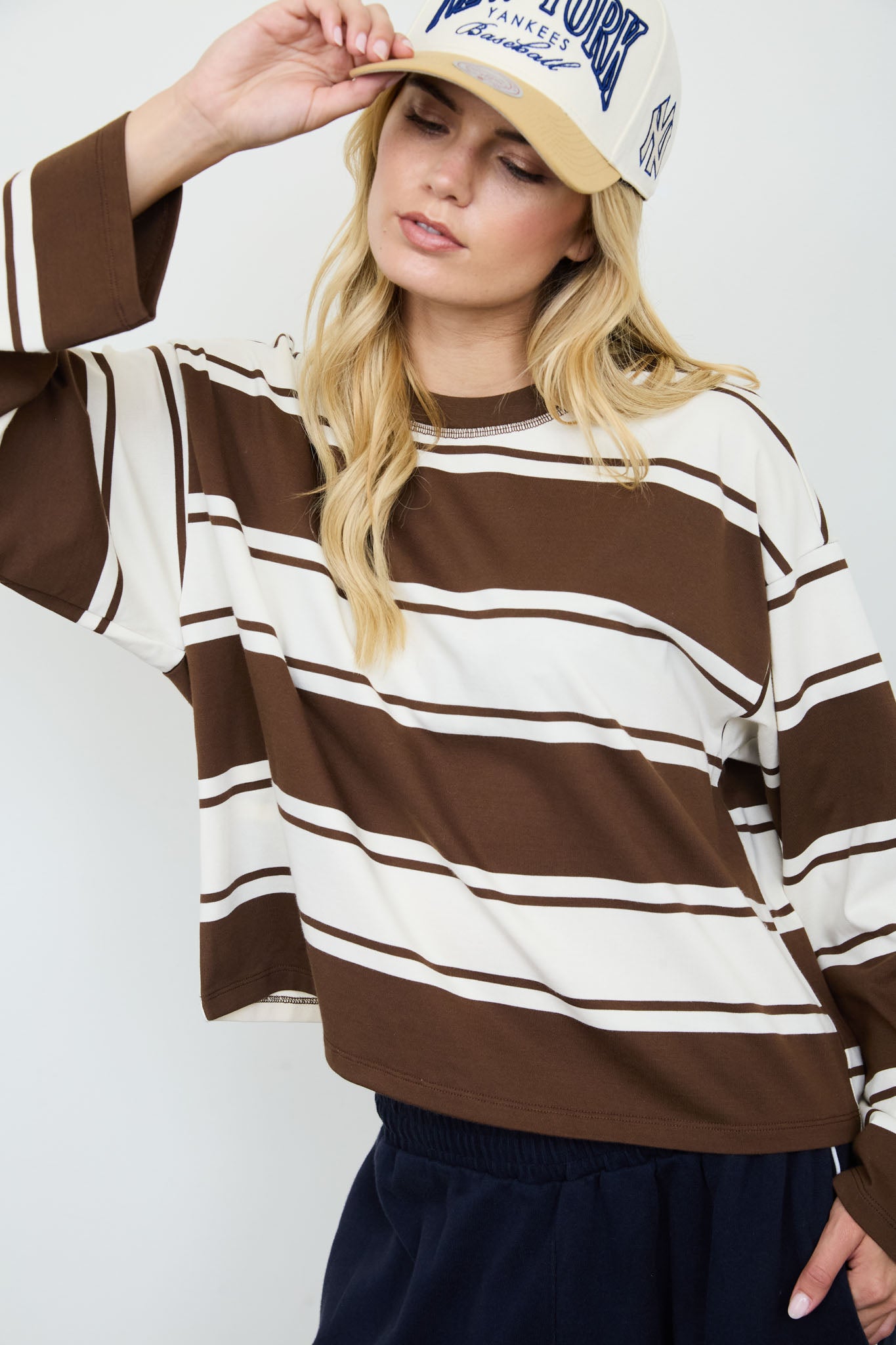WIDE STRIPE CREW NECK LONG SLEEVE KNIT SWEATSHIRT (PRE-ORDER)