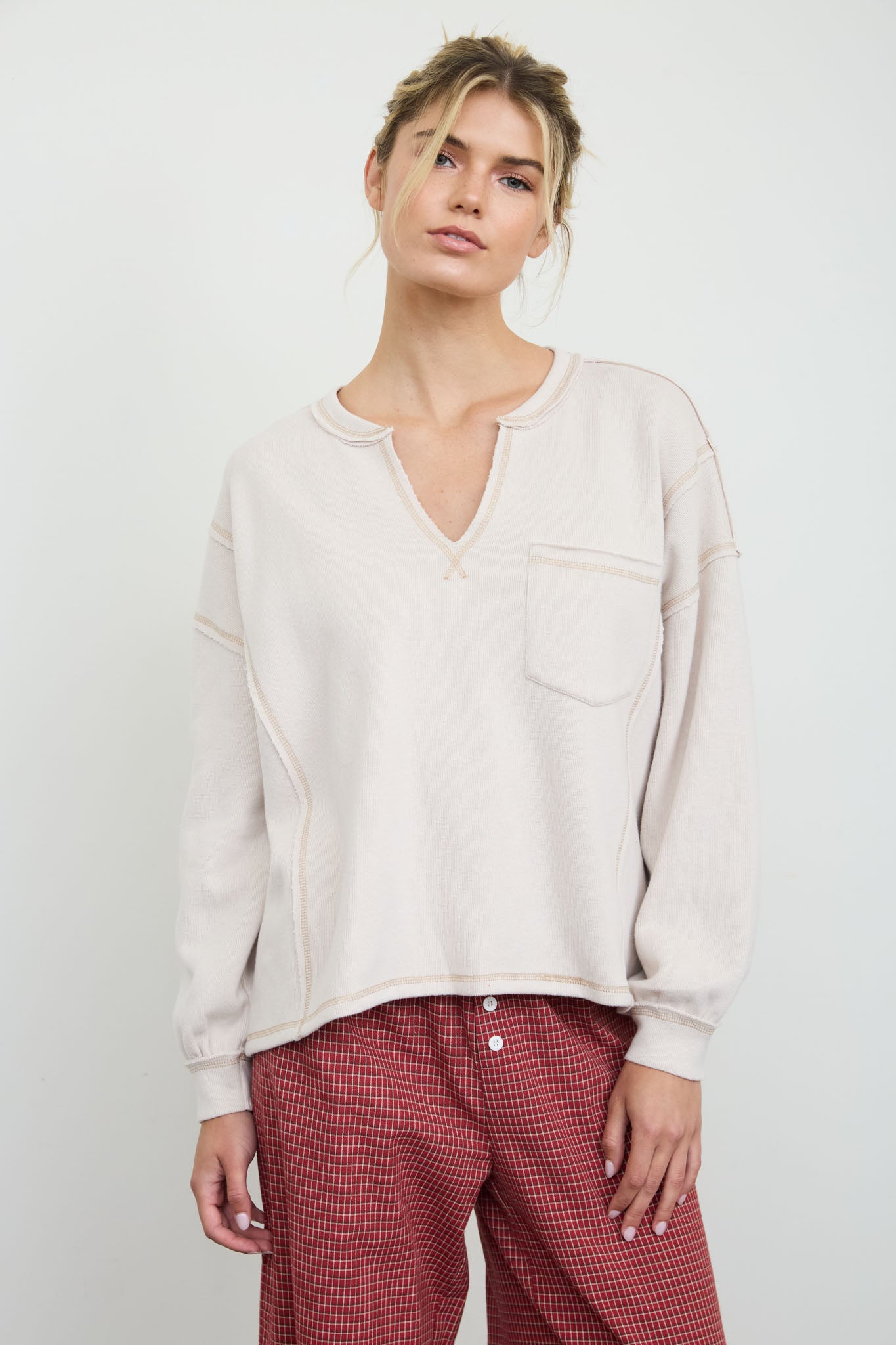 NOTCH NECK RAW TRIM PATCH POCKET KNIT TOP (PRE-ORDER)