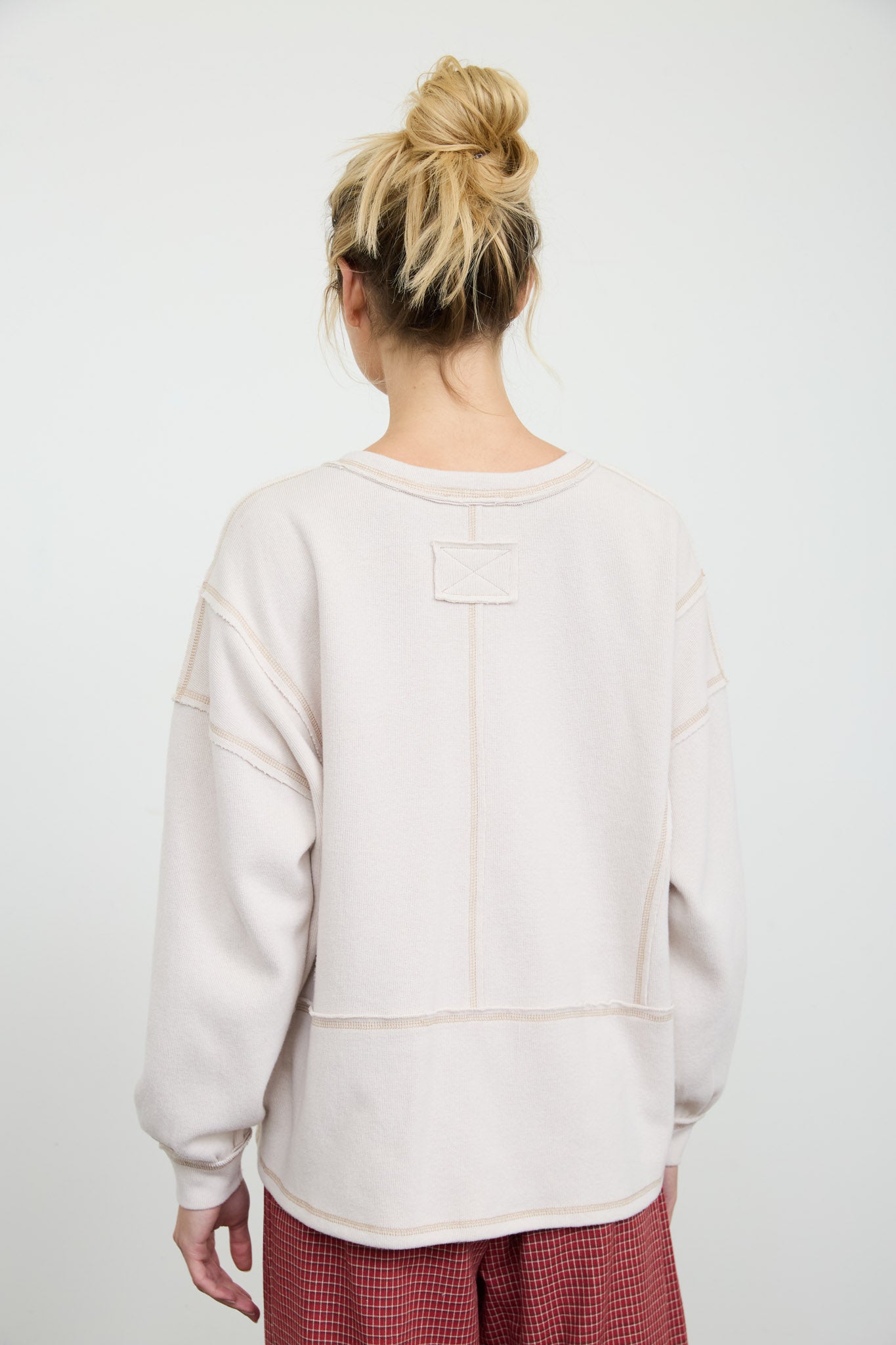 NOTCH NECK RAW TRIM PATCH POCKET KNIT TOP (PRE-ORDER)